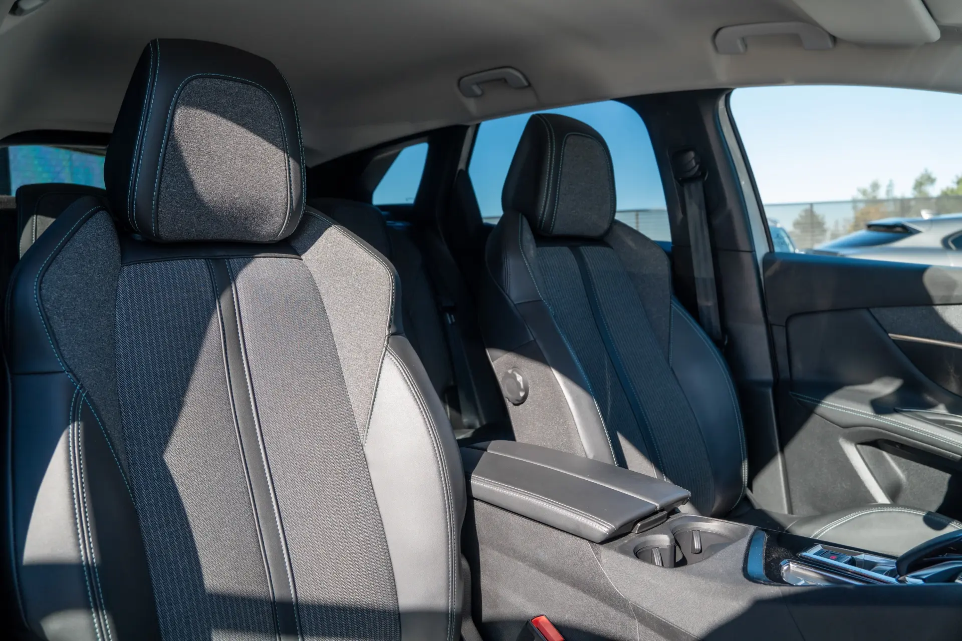 Peugeot 3008 1.6 Hybrid Allure Pack e-EAT8 25