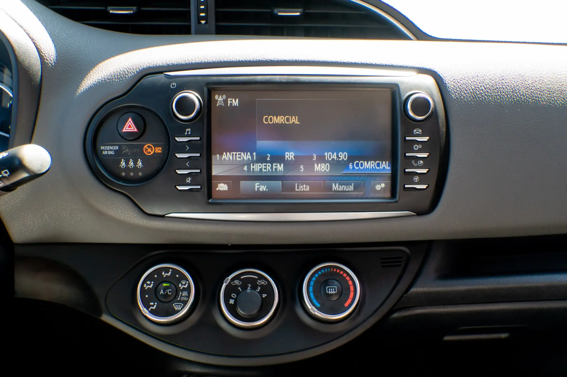 Toyota Yaris 1.0 VVT-i Comfort 19