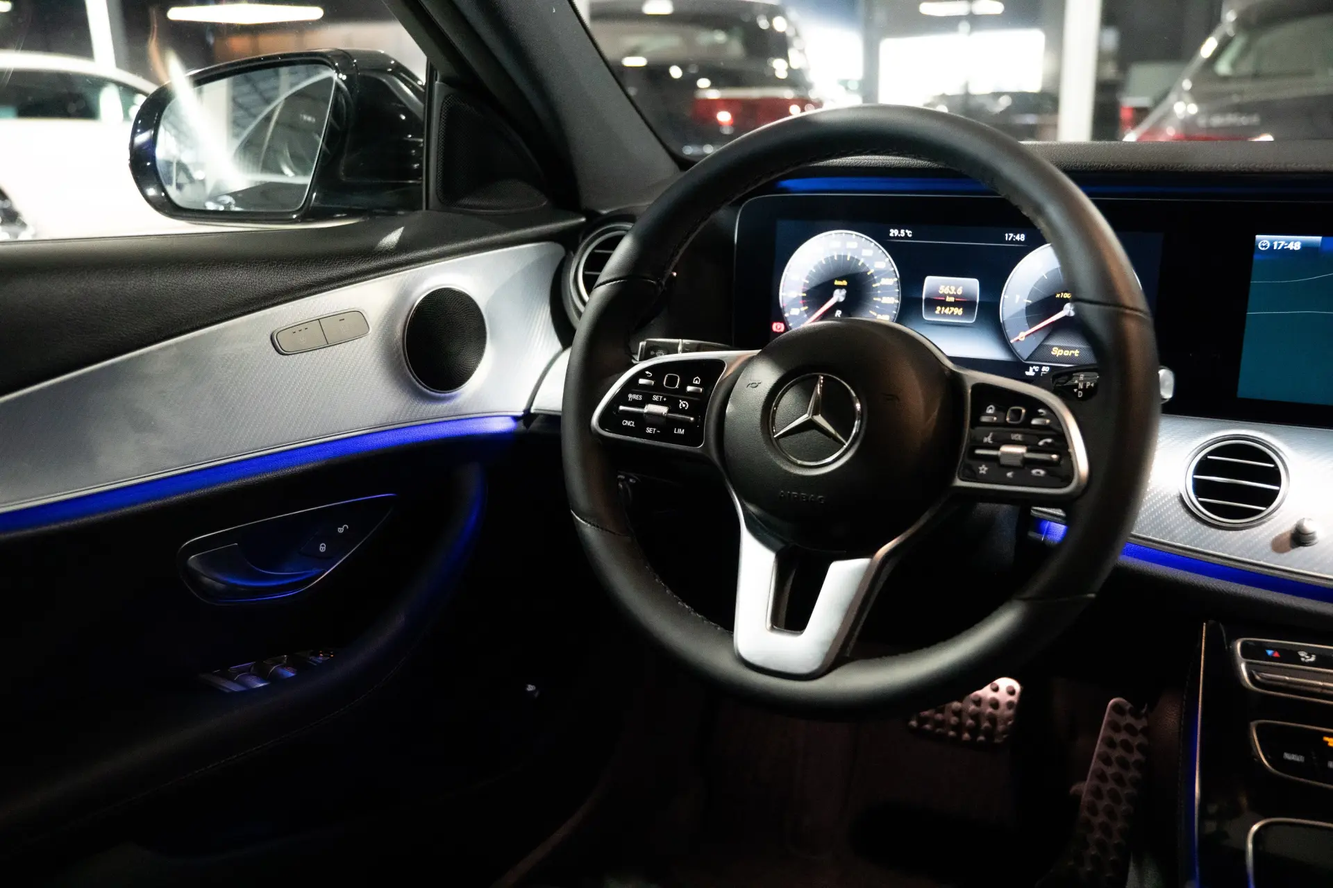 Mercedes-Benz E 220 d Avantgarde+ 25