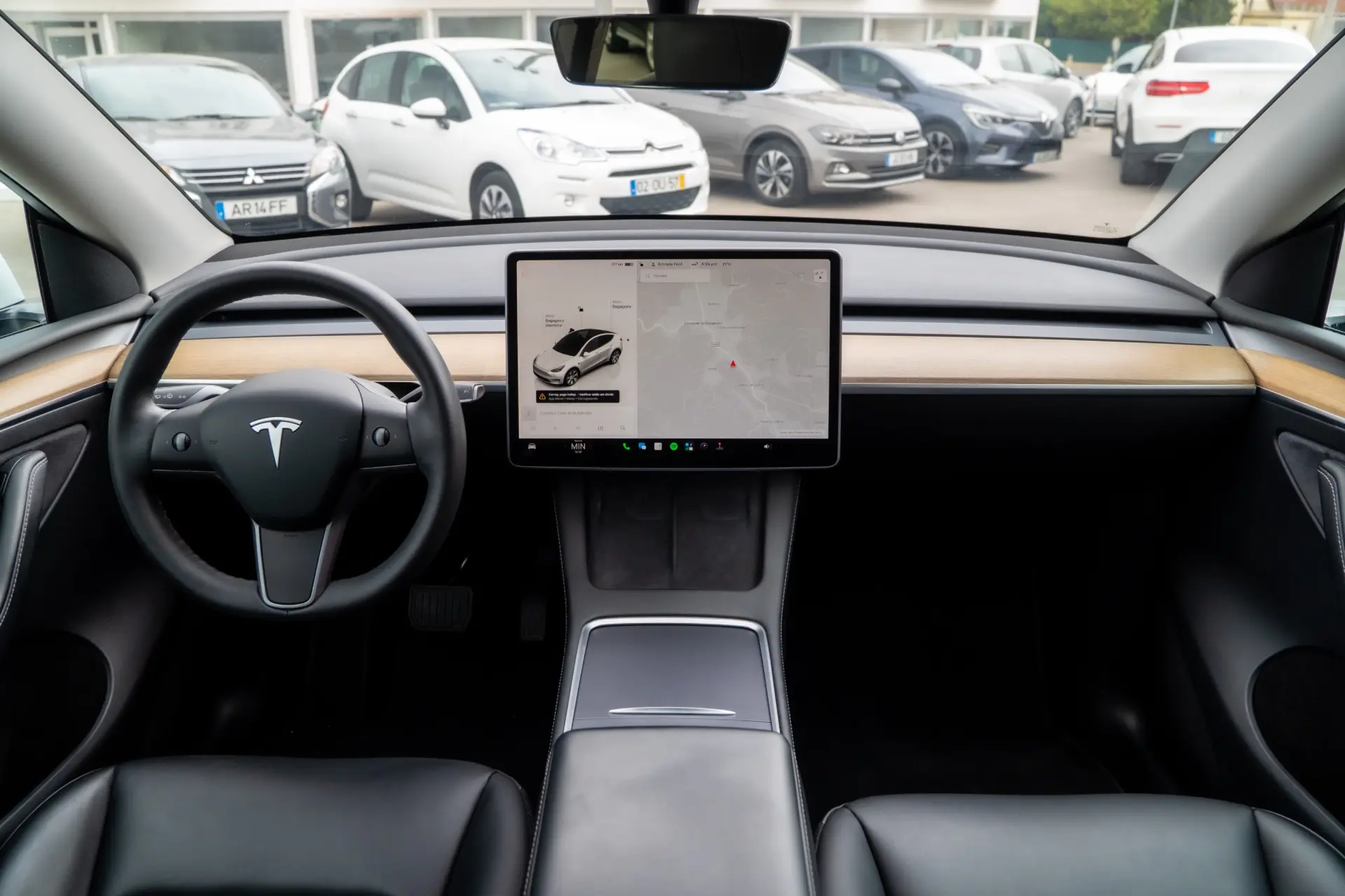 Tesla Model Y Long Range Dual Motor AWD 12