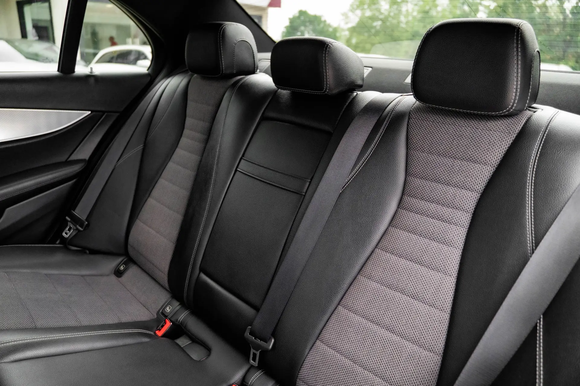 Mercedes-Benz E 220 d Avantgarde+ 21