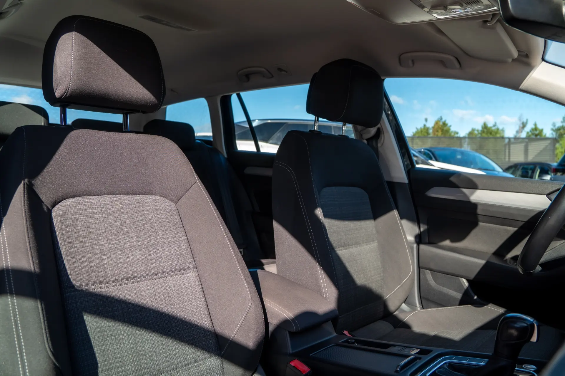 Volkswagen Passat Variant 2.0 TDI Elegance DSG 25