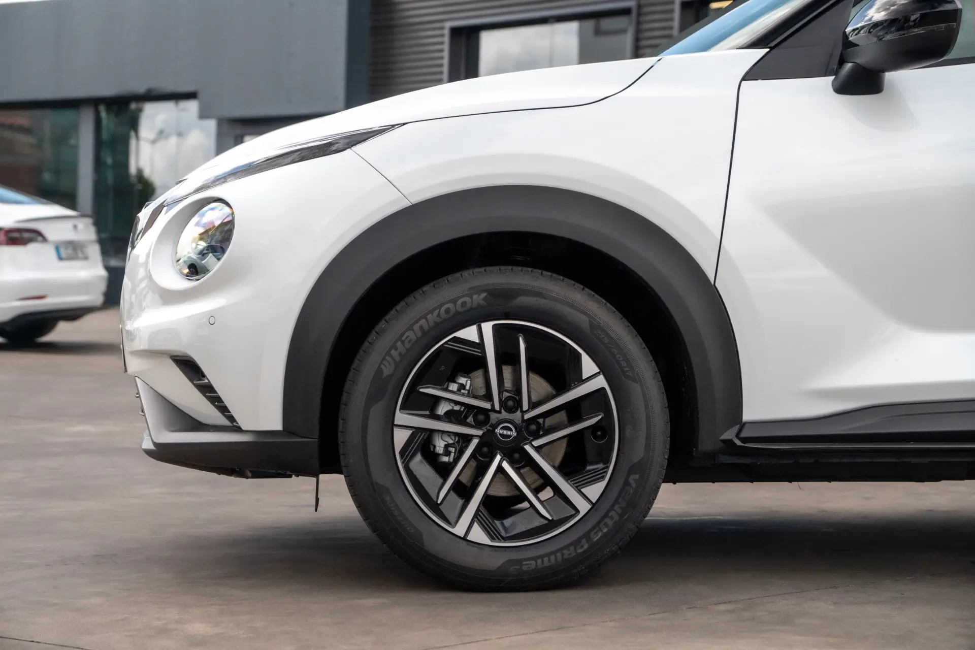 Nissan Juke 1.0 DIG-T N-Connecta Two Tone 3
