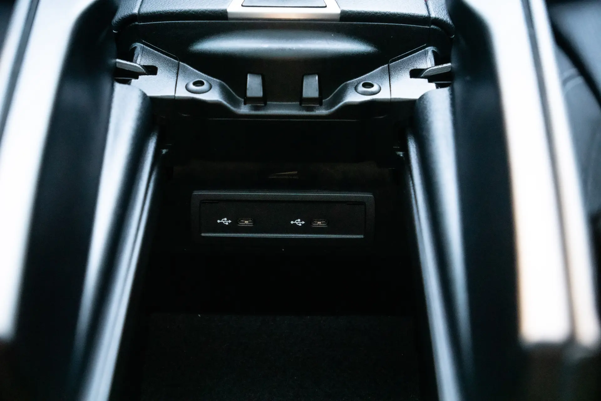 Mercedes-Benz E 300 de 9G-TRONIC AMG Line 34