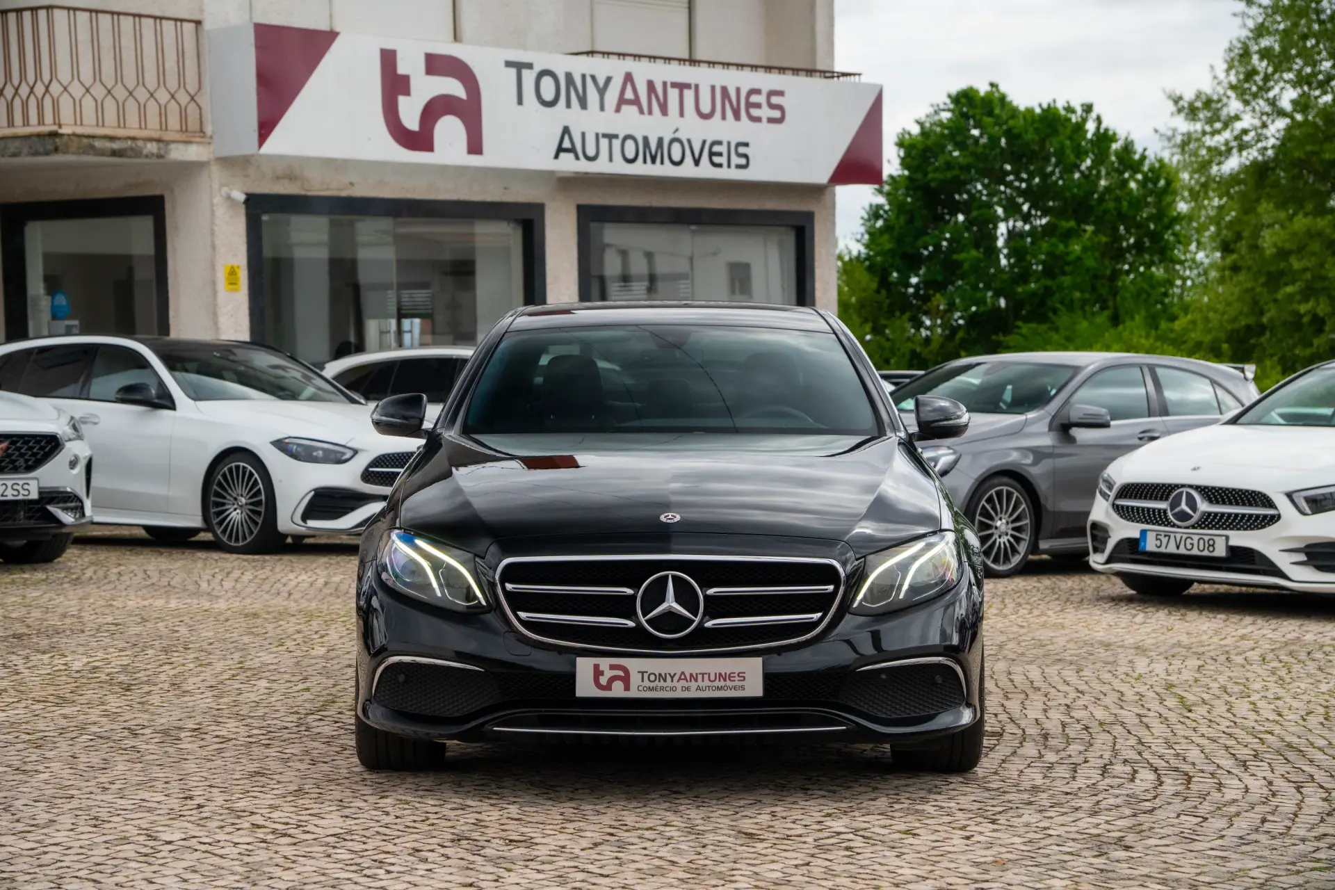 Mercedes-Benz E 220 d Avantgarde+ 8
