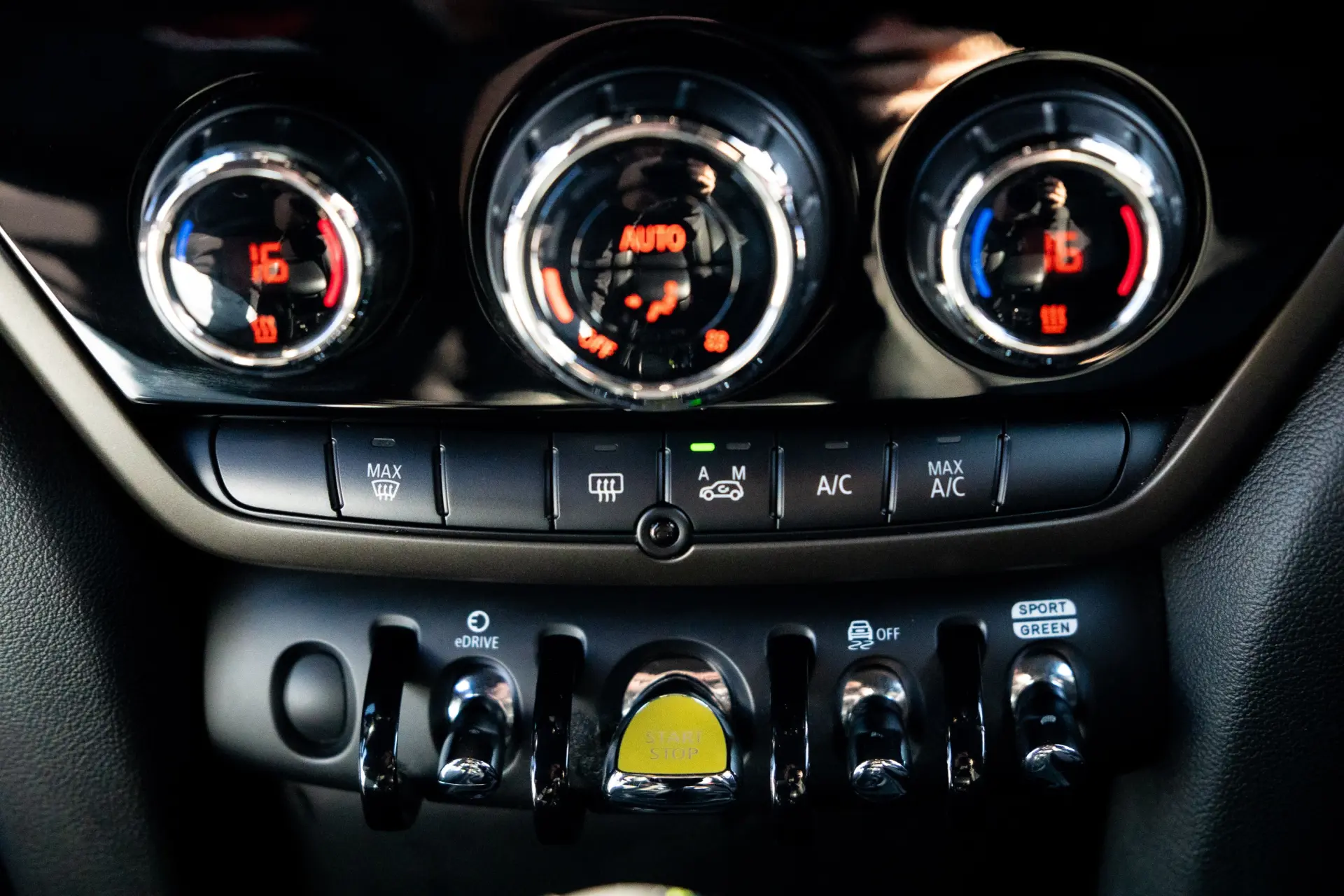 MINI Countryman Cooper SE ALL4 Auto 21