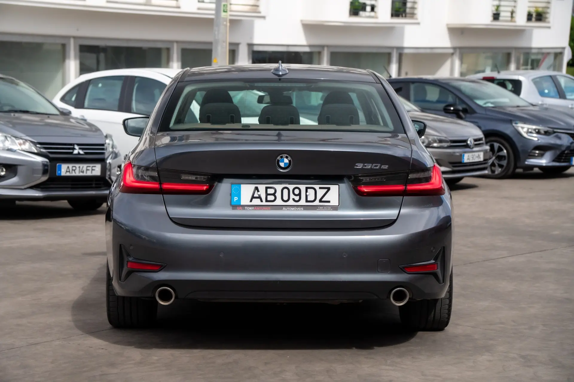 BMW 330 e Corporate Edition Auto 6