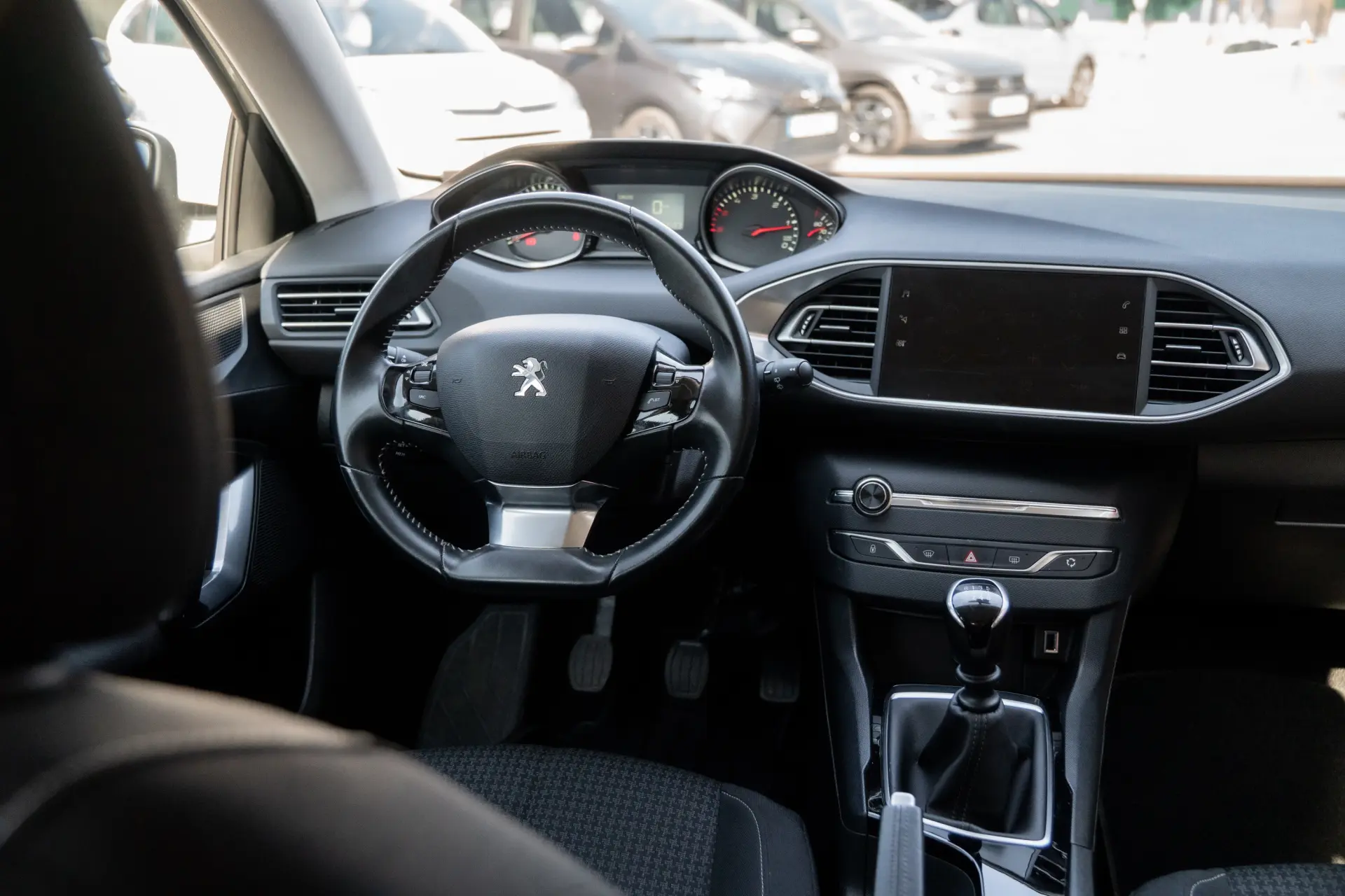 Peugeot 308 1.5 BlueHDi Business Line 26