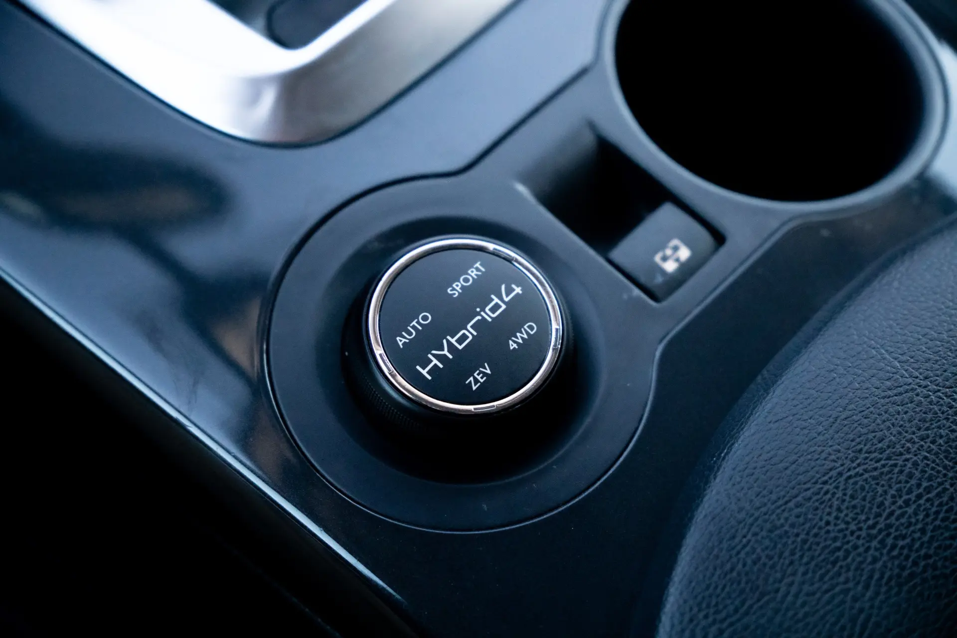 Peugeot 3008 2.0 HDi Hybrid4 22
