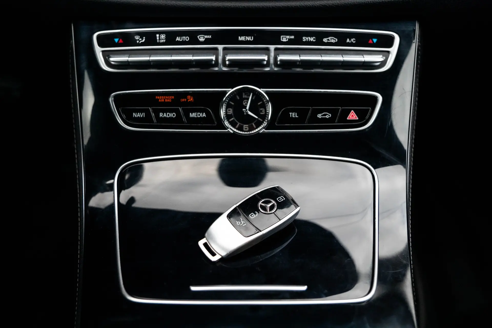 Mercedes-Benz E 220 d Avantgarde+ 17