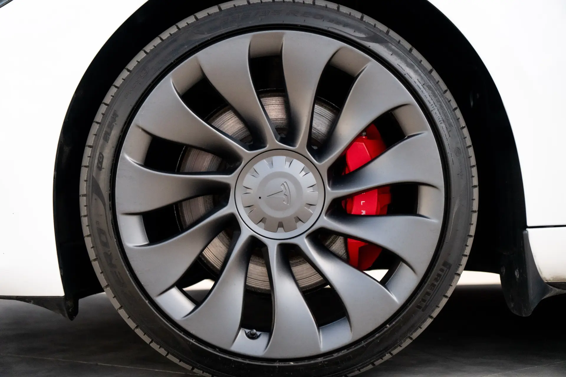Tesla Model 3 Performance Dual Motor AWD 8