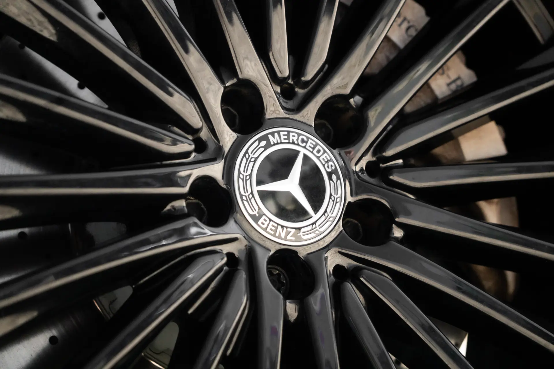 Mercedes-Benz GLC 300 de Coupe 4Matic 9G-TRONIC AMG Line Advanced 10