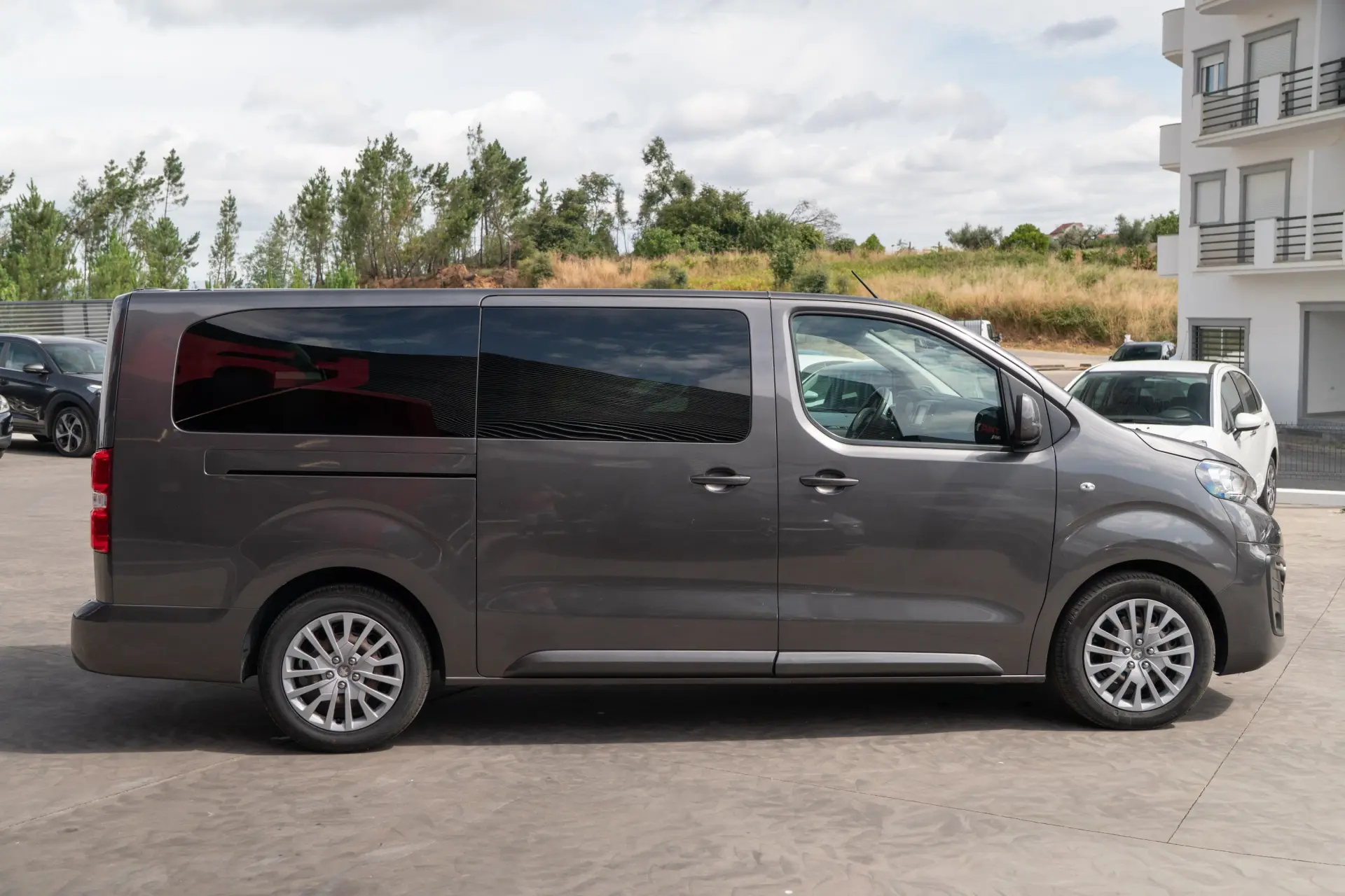Peugeot Traveller 1.5 BlueHDi L2H1 Active Standard 9