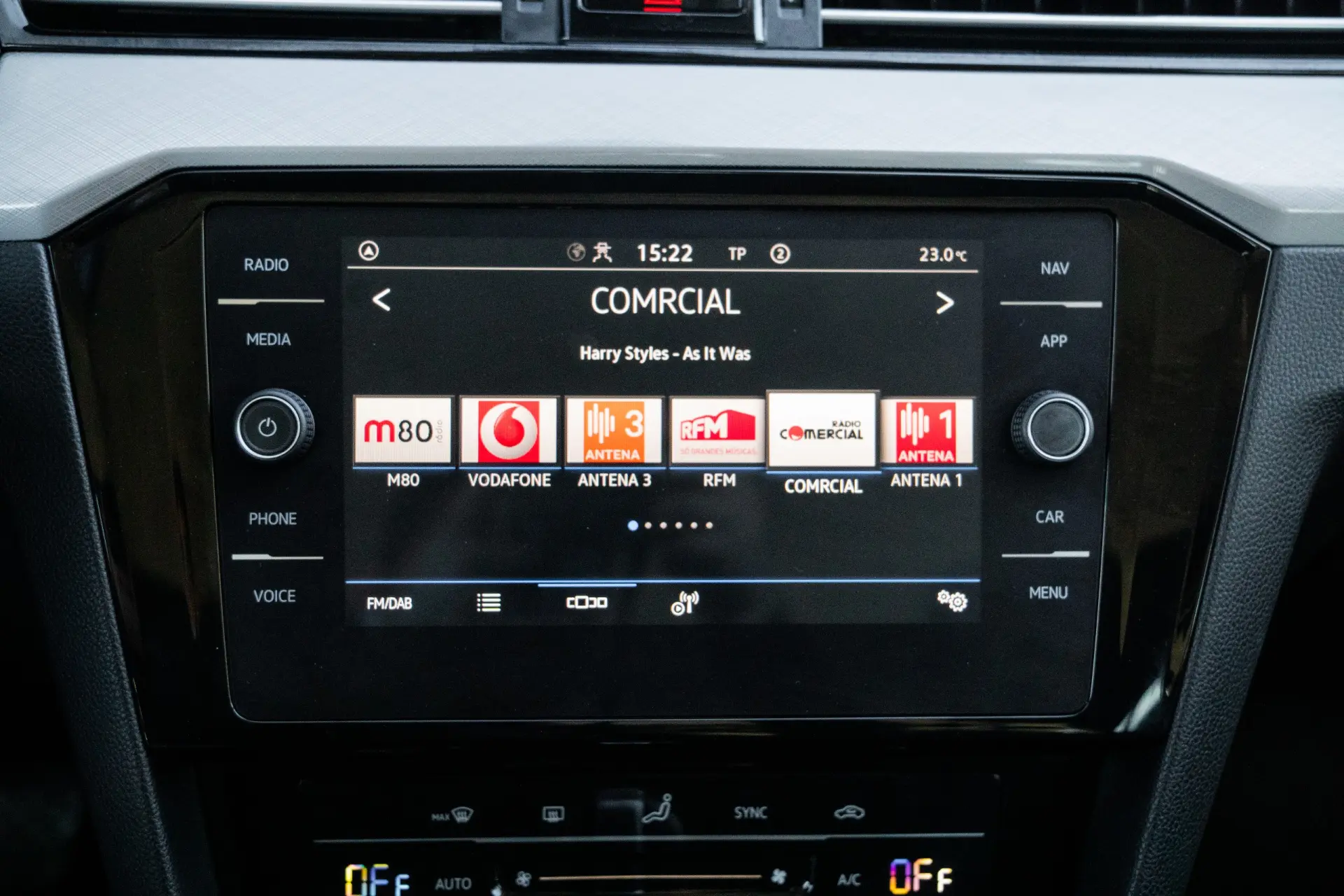 Volkswagen Passat Variant 2.0 TDI Elegance DSG 17