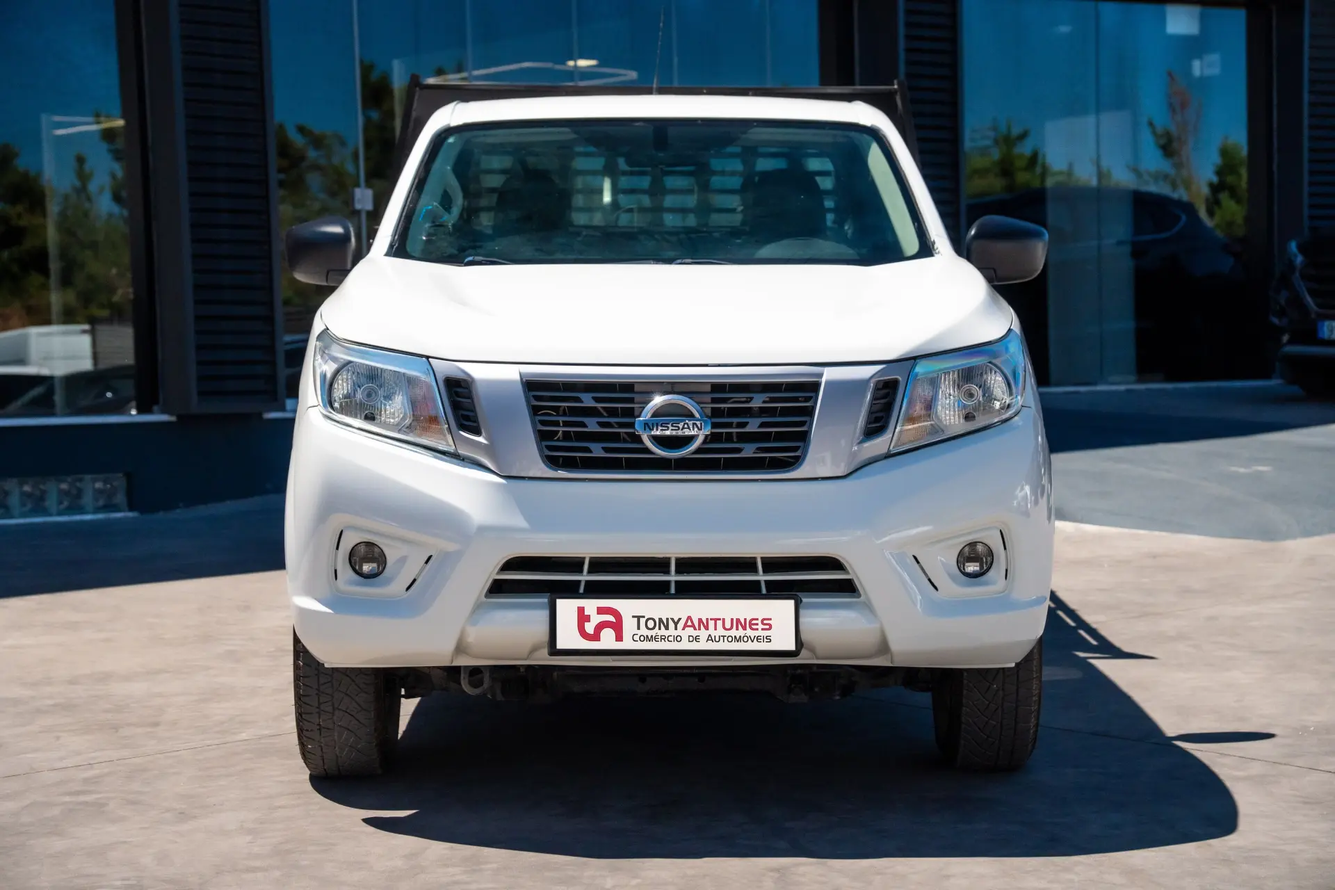 Nissan Navara 2.5 dCi CD LE 11