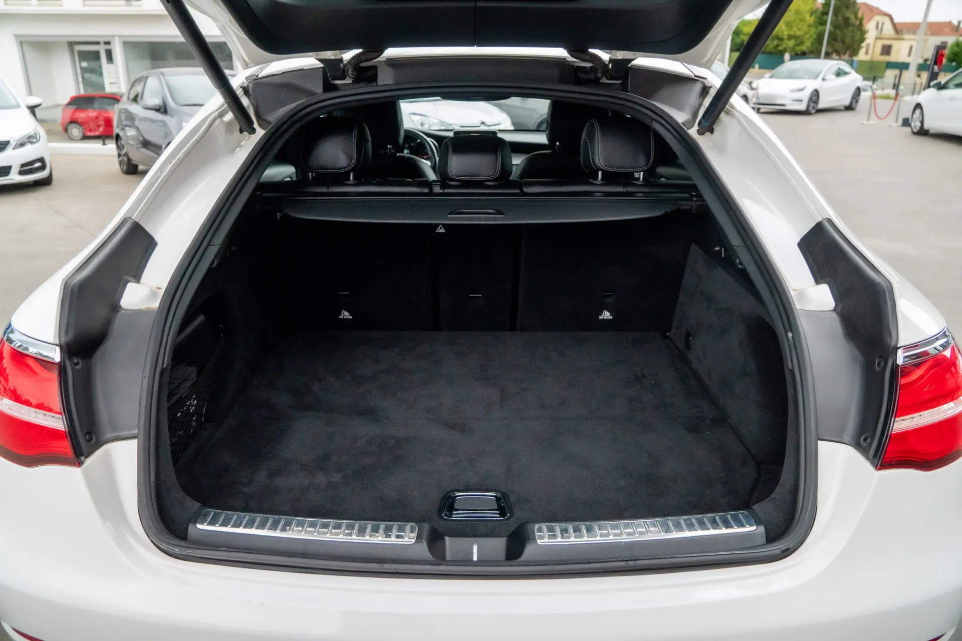Mercedes-Benz GLC 250 d Coupé AMG Line 4-Matic 36