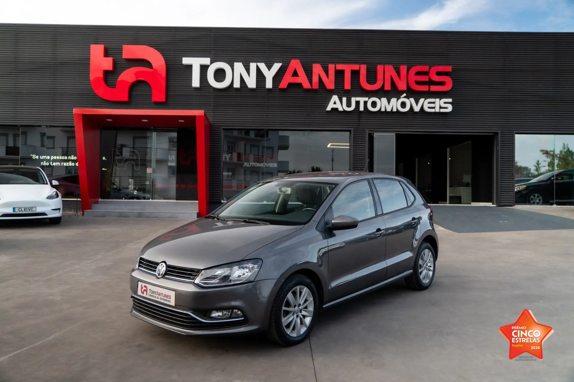 Volkswagen Polo 1.0 Confortline 1