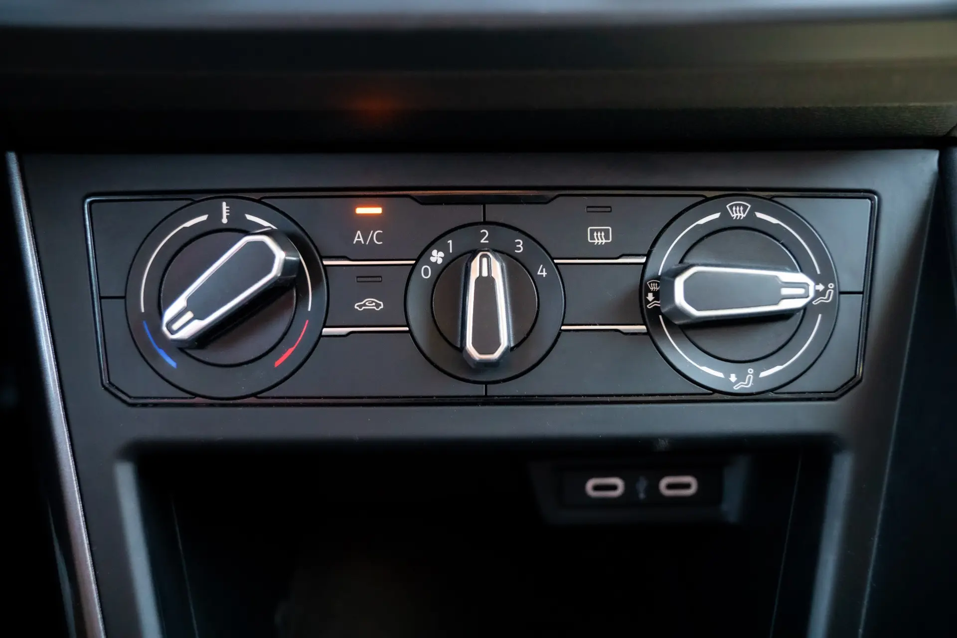 Volkswagen Polo 1.0 TSI Life 21