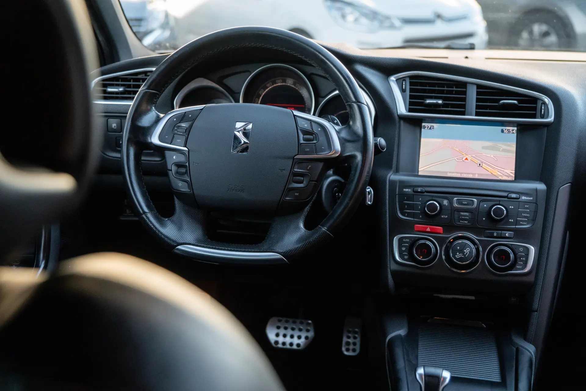 Citroen DS4 1.6 e-HDi So Chic CMP6 27