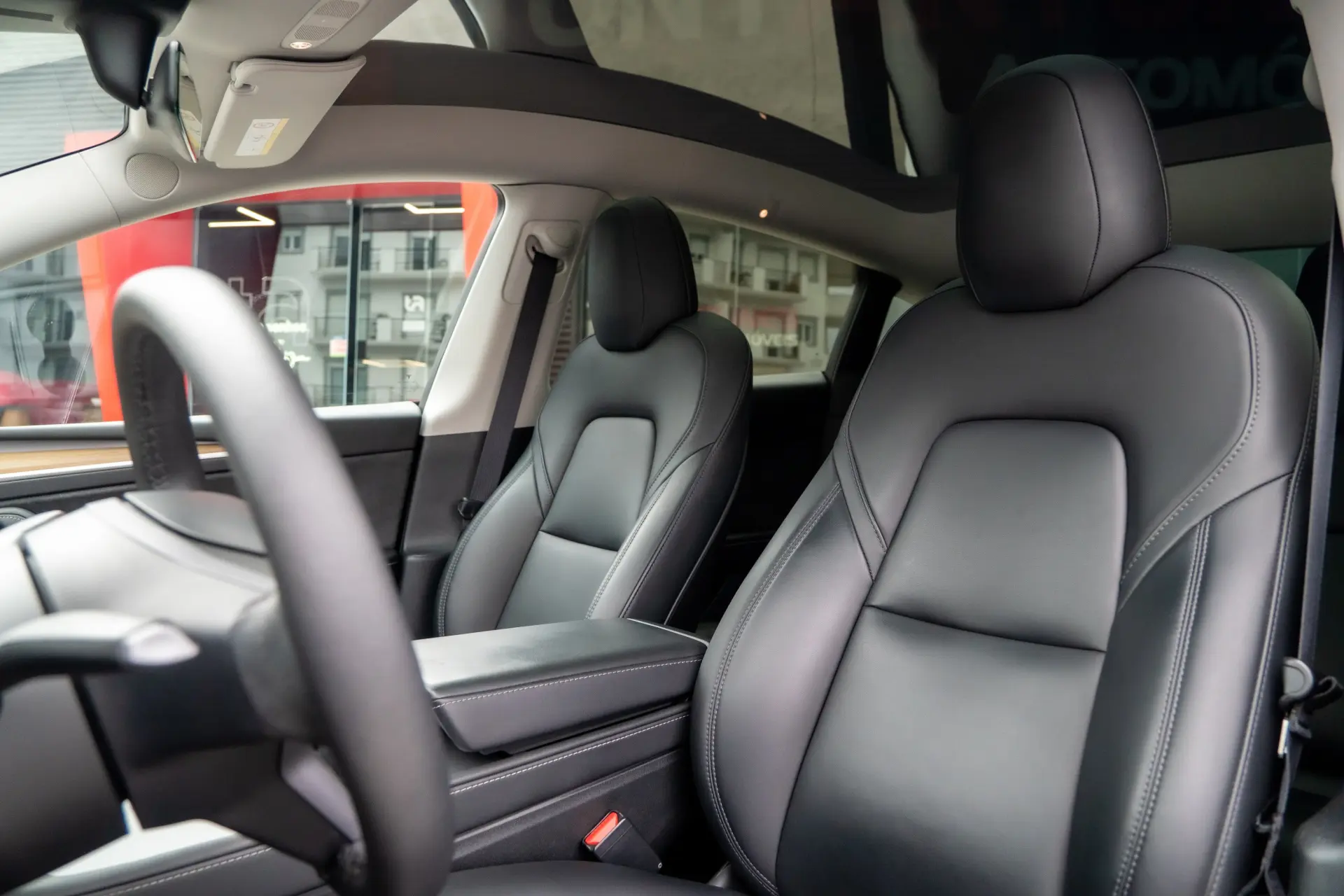 Tesla Model Y Long Range RWD 19