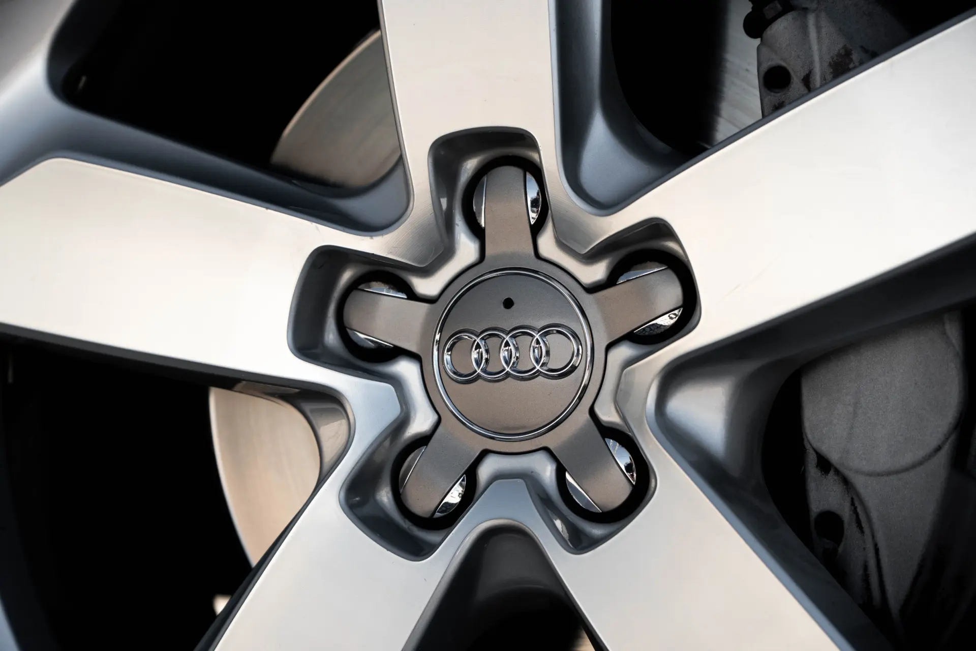Audi Q5 40 TDI quattro S-line S-tronic 14