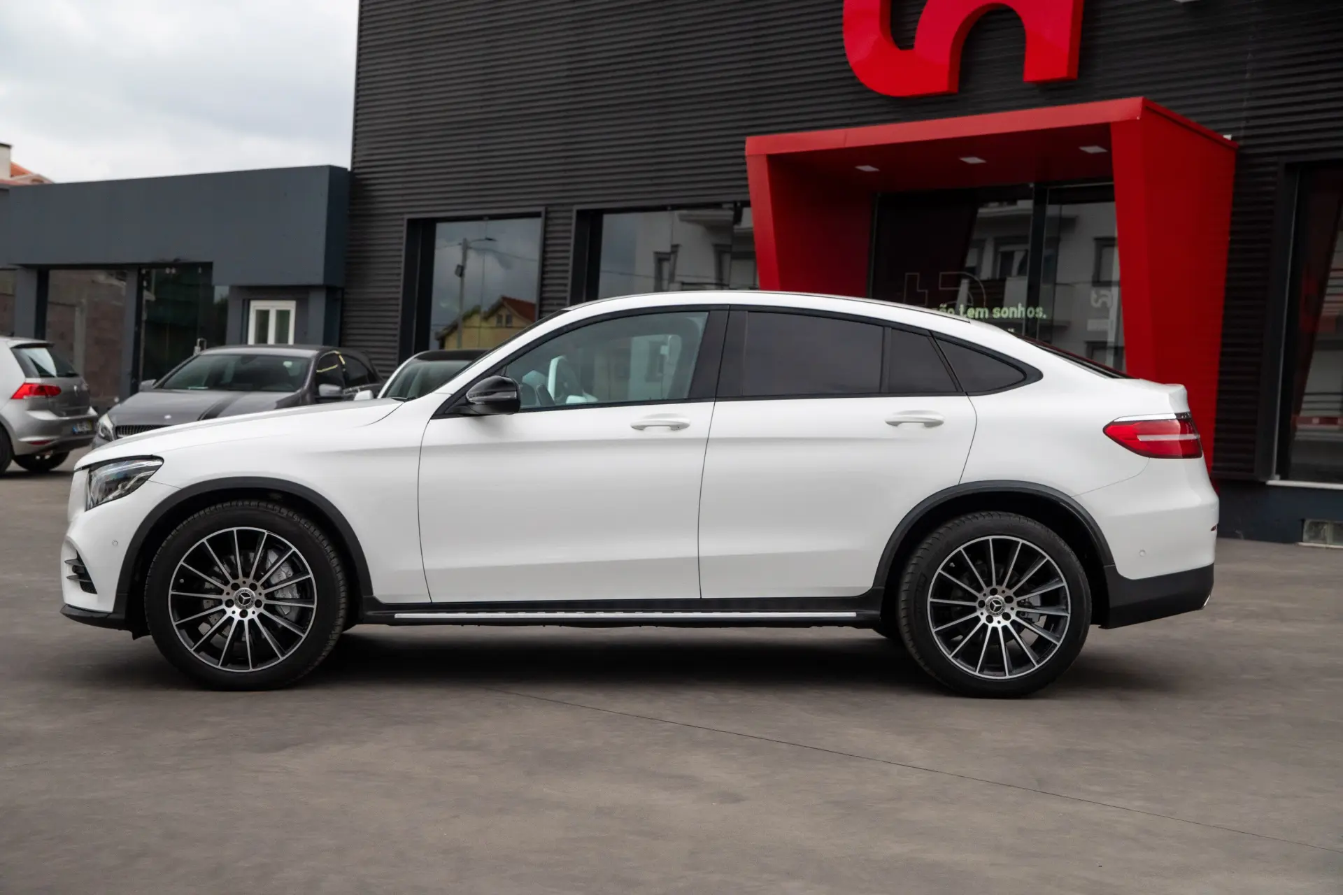 Mercedes-Benz GLC 250 d Coupé AMG Line 4-Matic 10