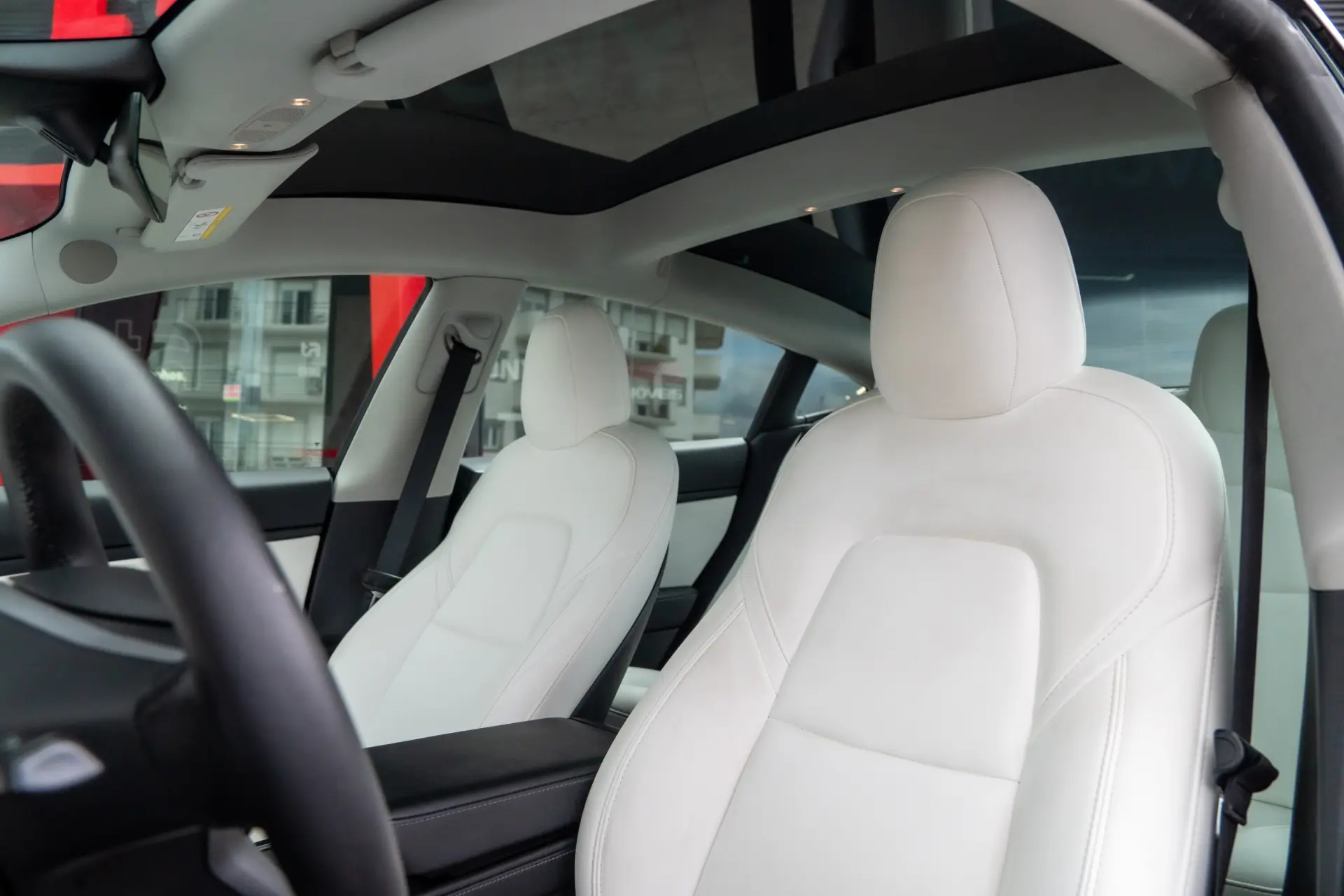 Tesla Model 3 Standard Range Plus RWD 2