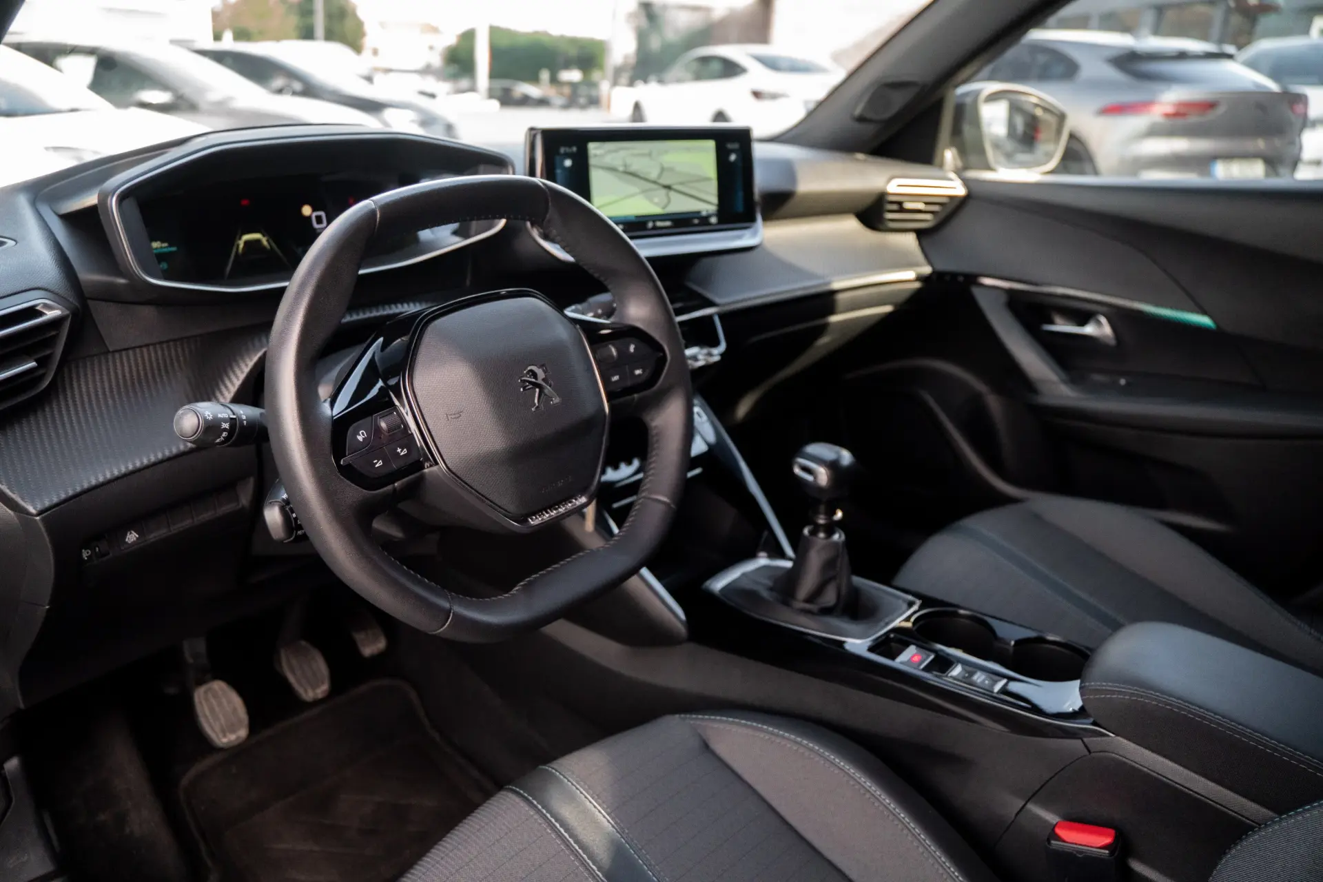 Peugeot 2008 1.2 PureTech Allure 3