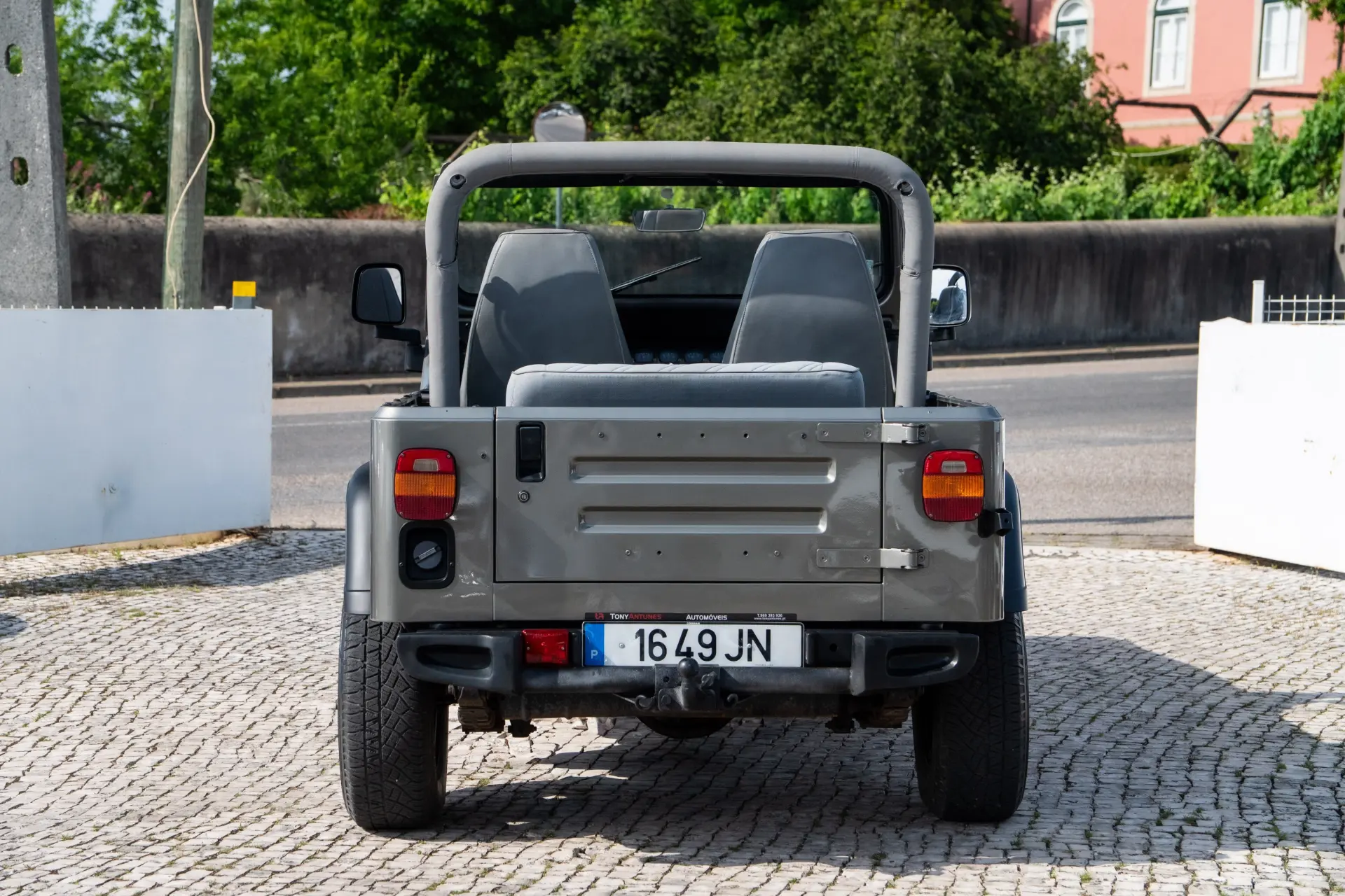 Jeep Wrangler 2.5 Sport Soft Top 10