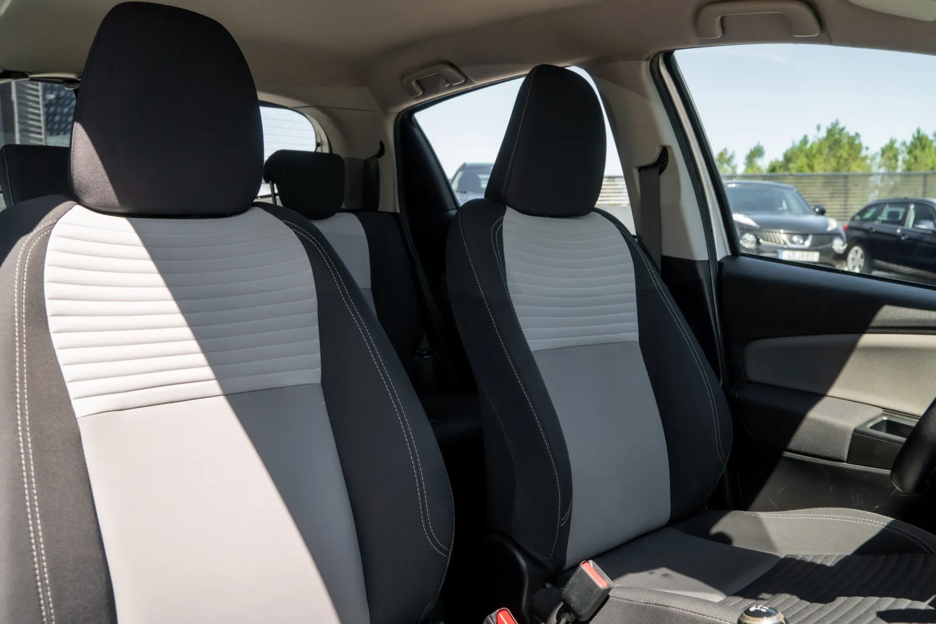 Toyota Yaris 1.0 VVT-i Comfort 22