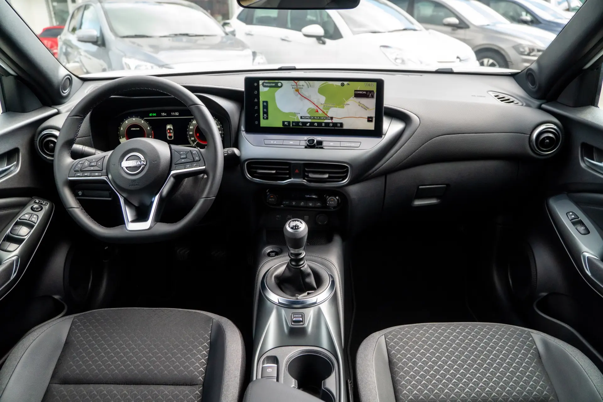 Nissan Juke 1.0 DIG-T N-Connecta Two Tone 30