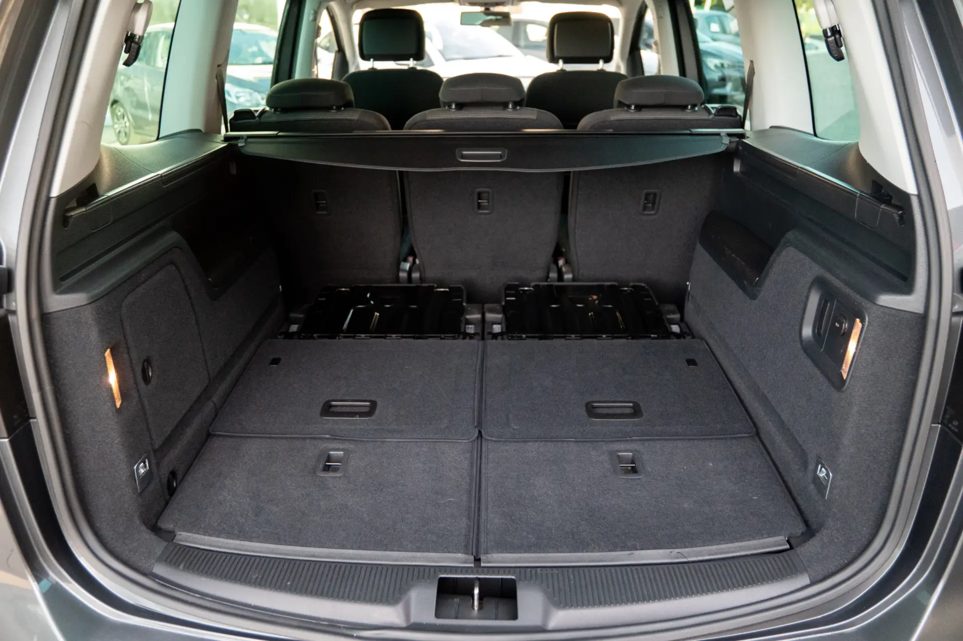 Volkswagen Sharan 2.0 TDI Confortline 32
