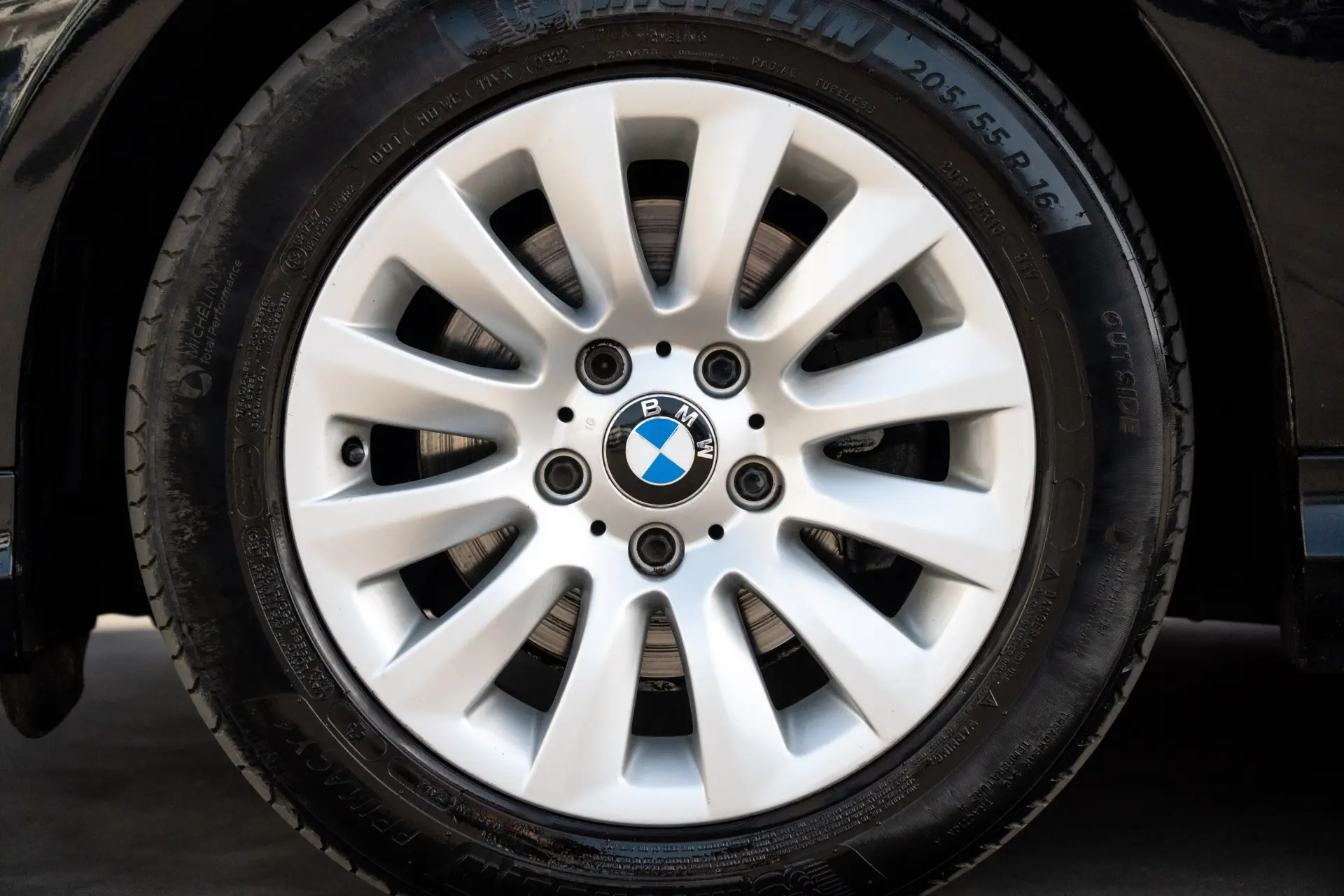 BMW 318 d Line Sport 7
