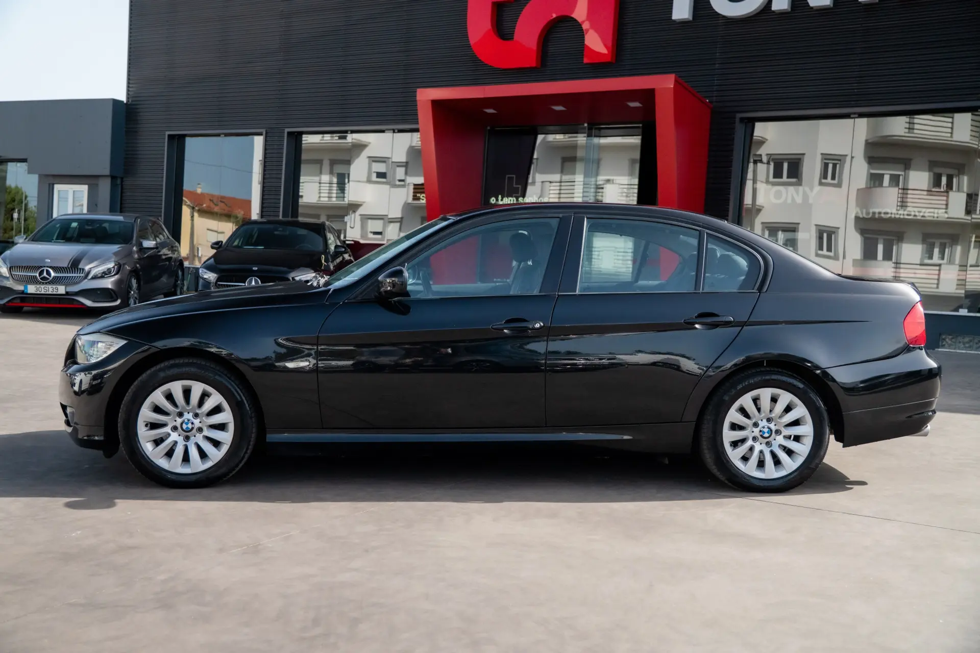 BMW 318 d Line Sport 8