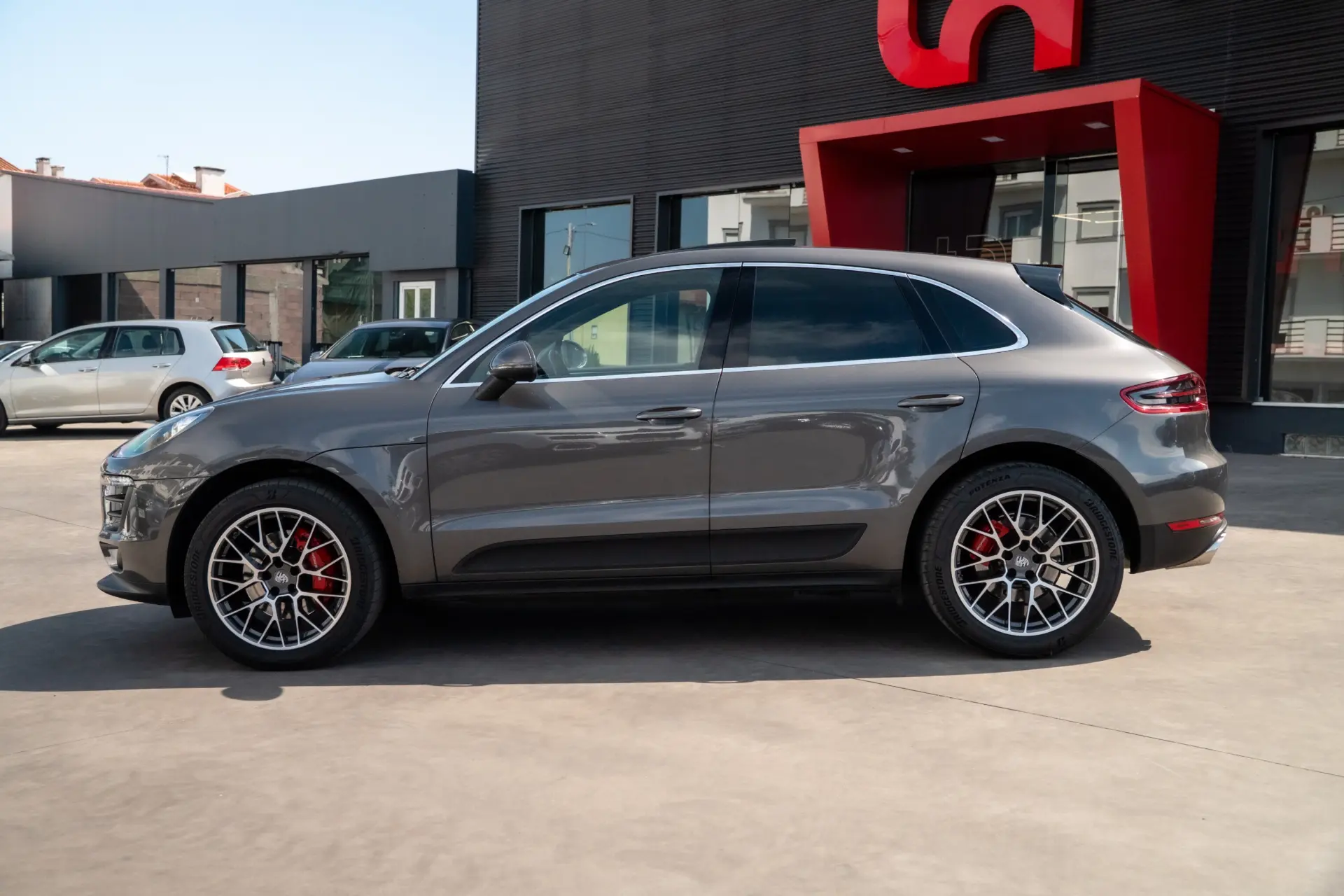 Porsche Macan S 23