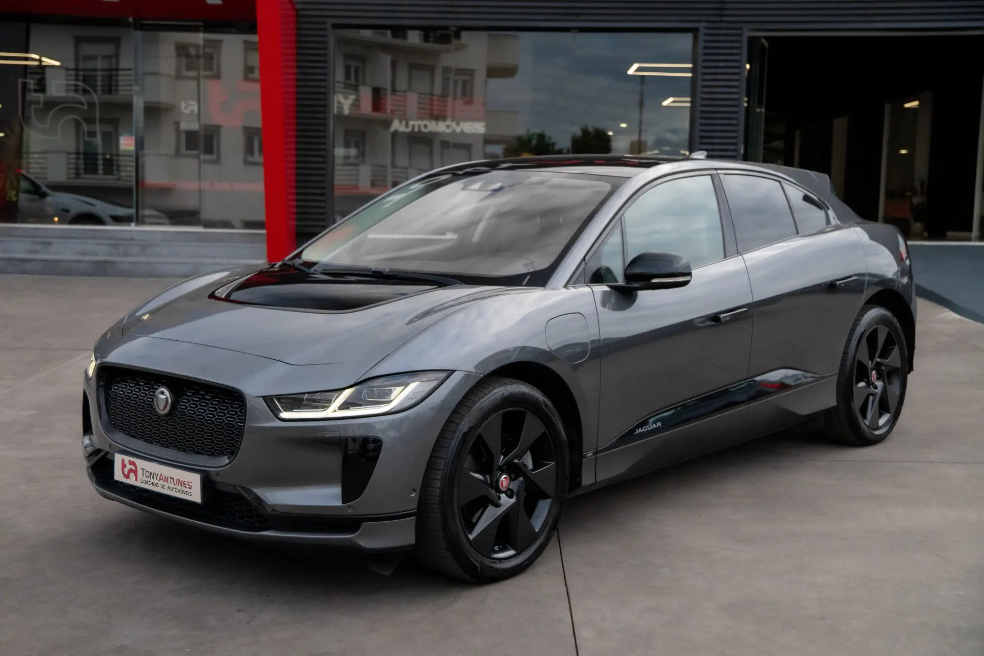 Jaguar I-Pace EV400 AWD SE 2