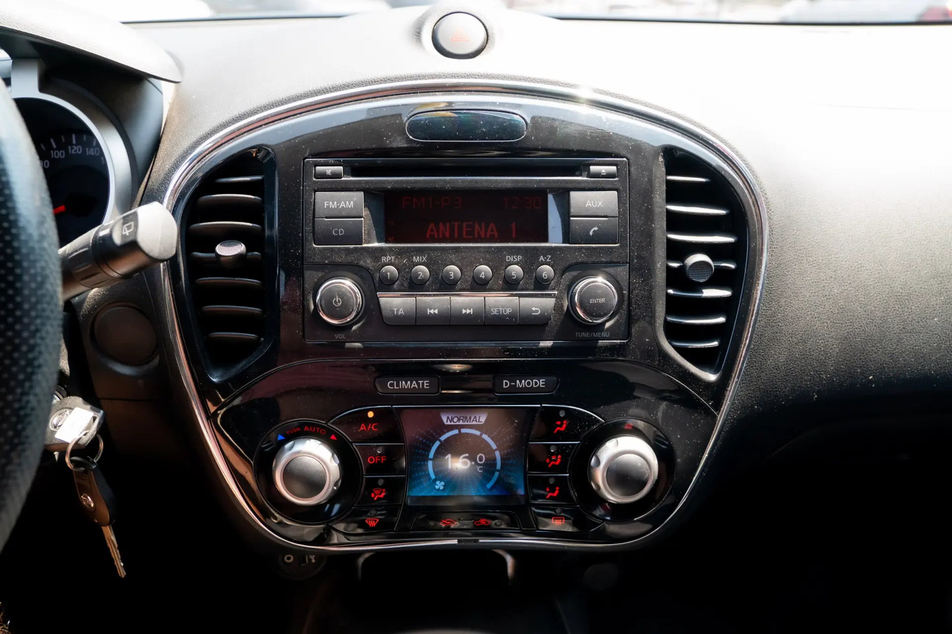Nissan Juke 1.6 Acenta 16