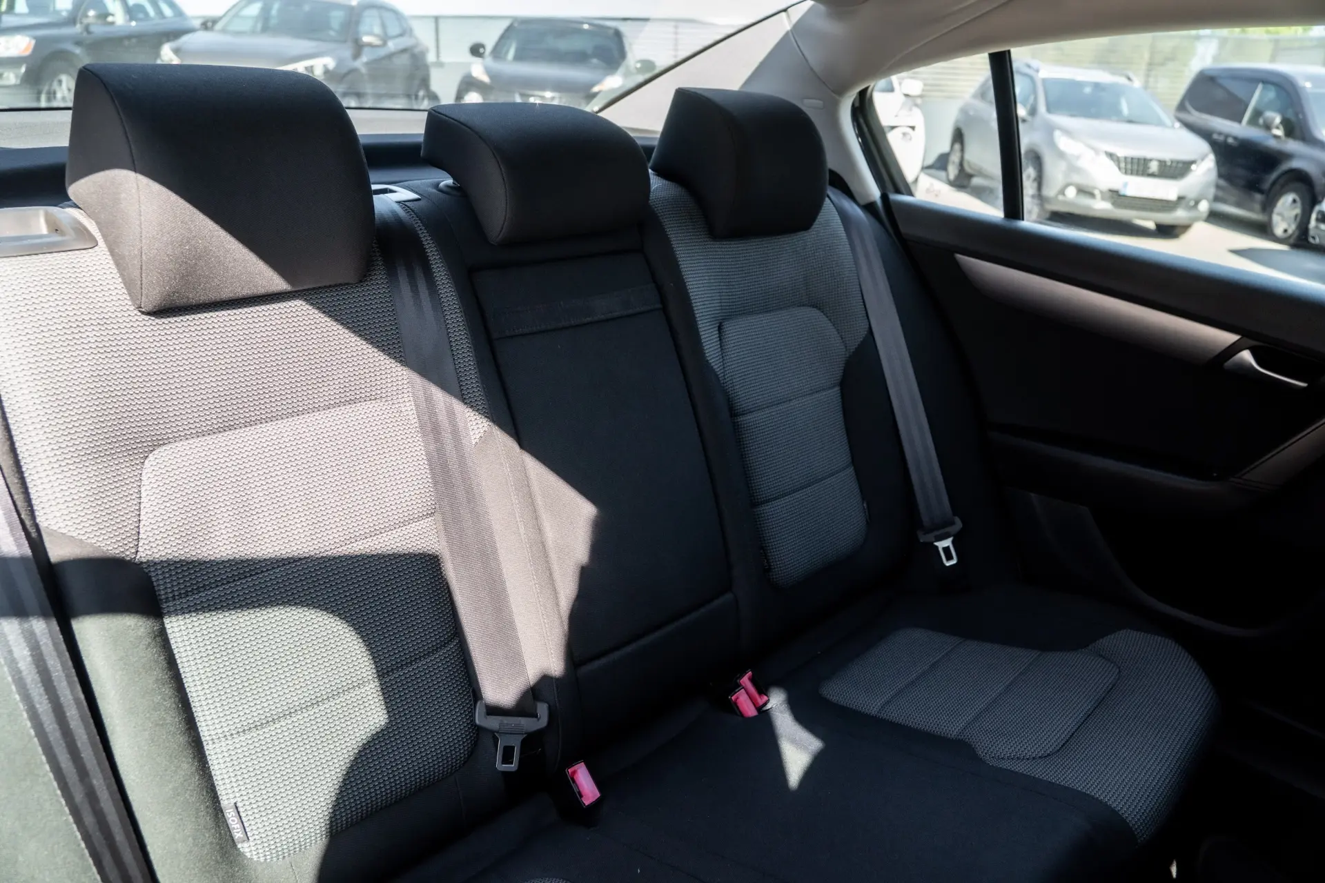 Volkswagen Passat 1.6 TDI Confortline 20