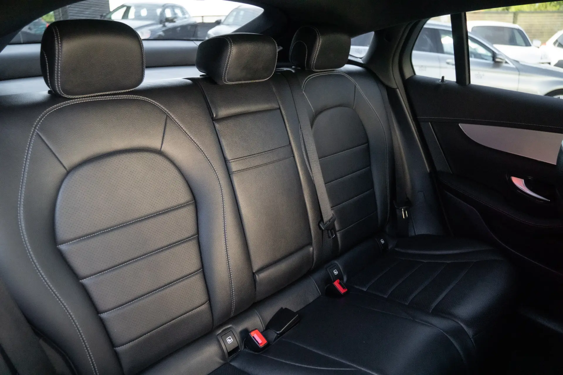 Mercedes-Benz GLC 300 e Coupé 4Matic 33