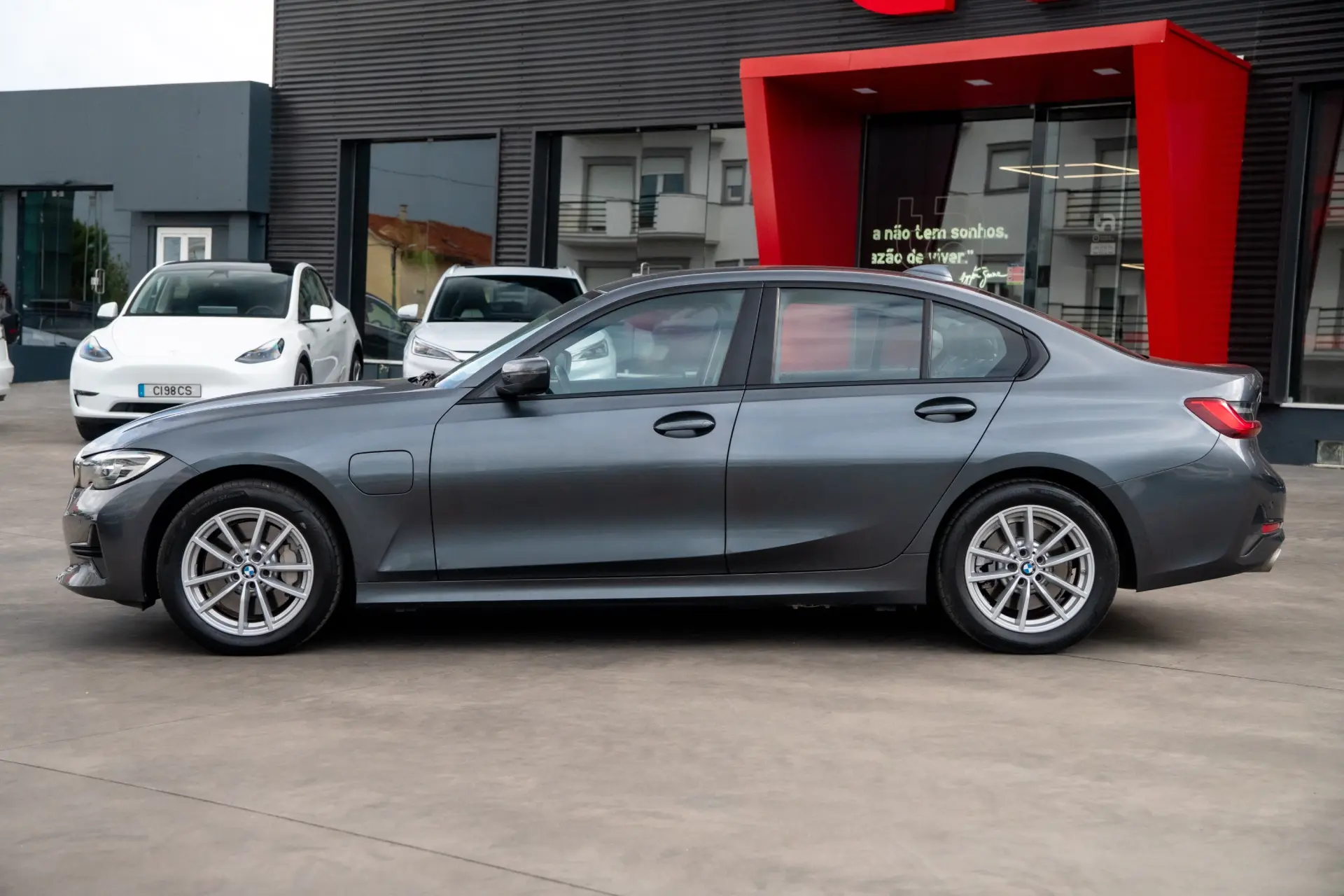 BMW 330 e Corporate Edition Auto 4