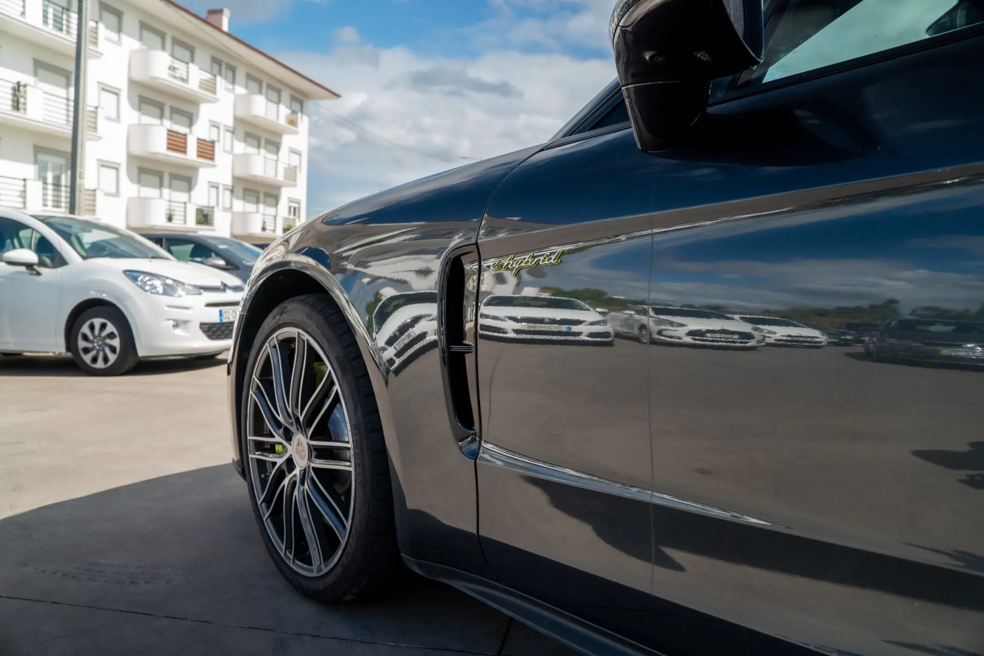 Porsche Panamera 4 E-Hybrid Platinum Edition 4
