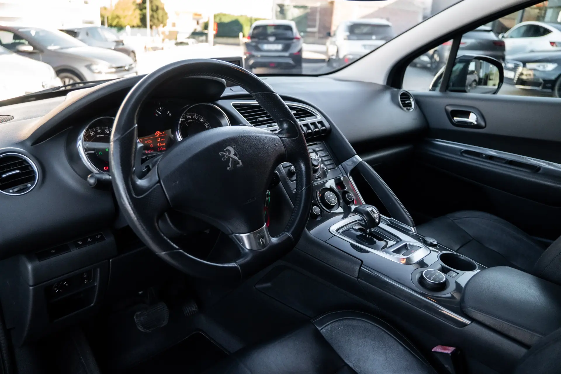 Peugeot 3008 2.0 HDi Hybrid4 3