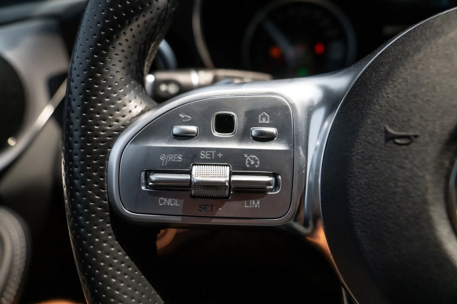 Mercedes-Benz C 300 de T 9G-TRONIC AMG Line 17