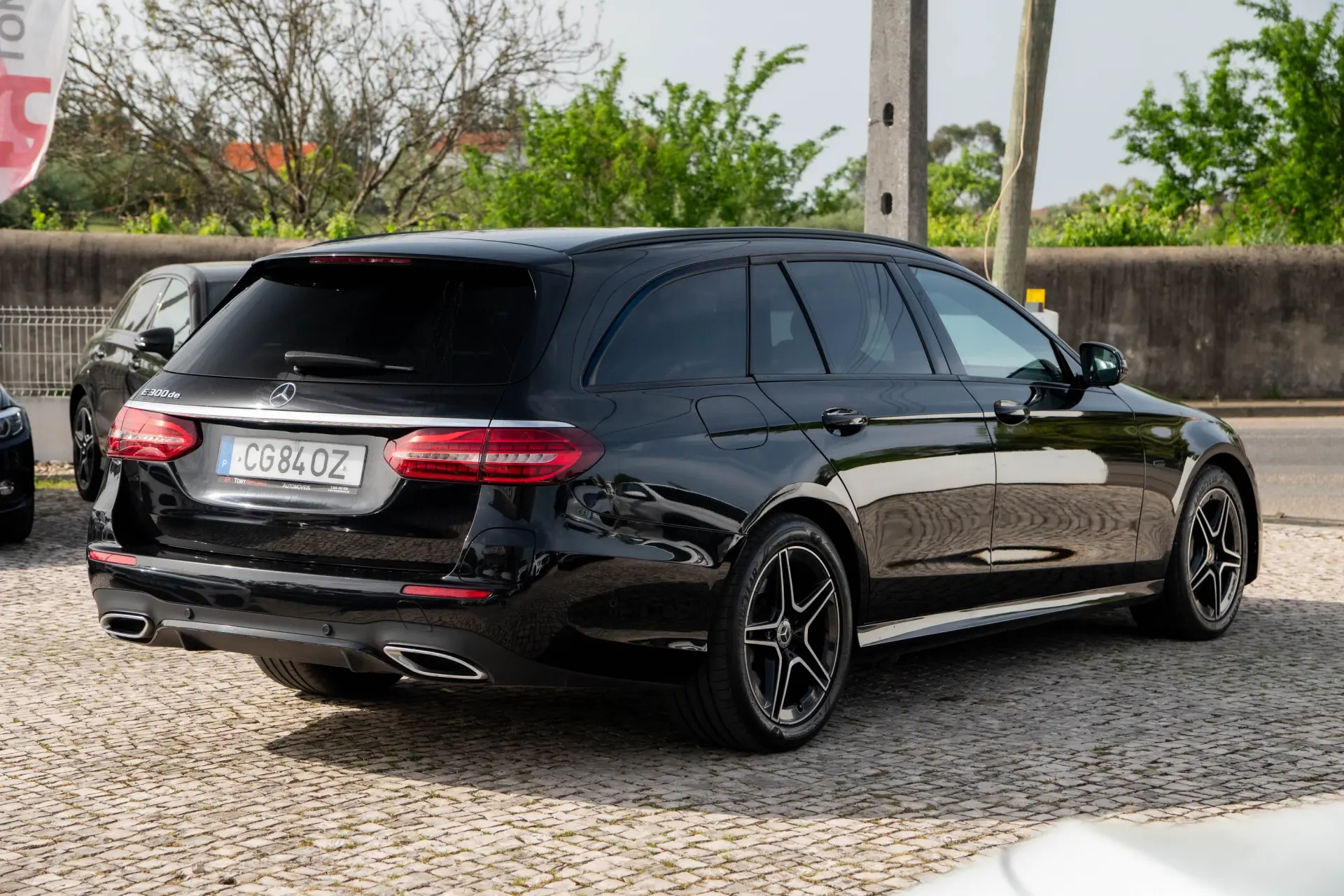 Mercedes-Benz E 300 de 4Matic 9G-TRONIC AMG Line 3