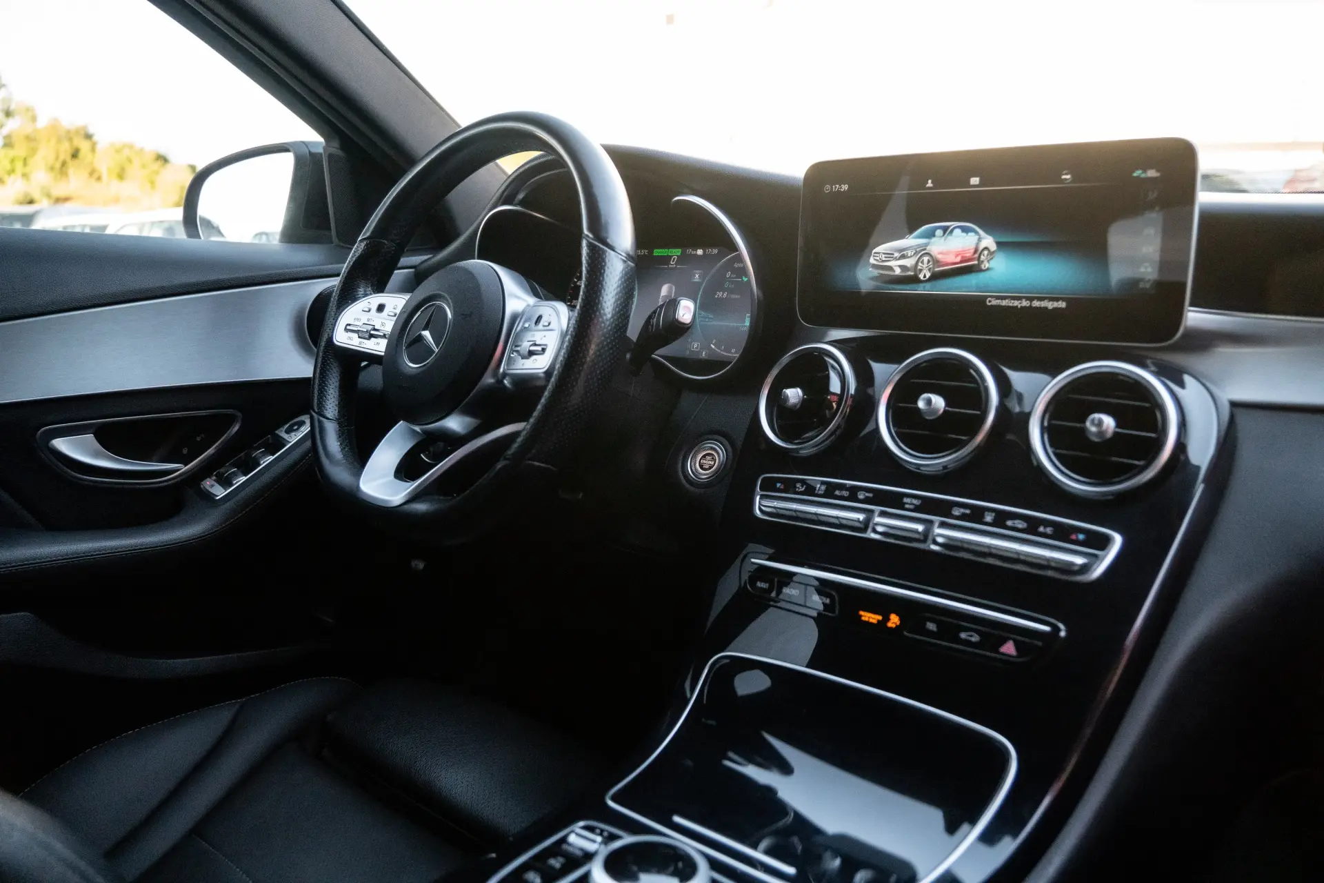 Mercedes-Benz C 300 de AMG Line 23