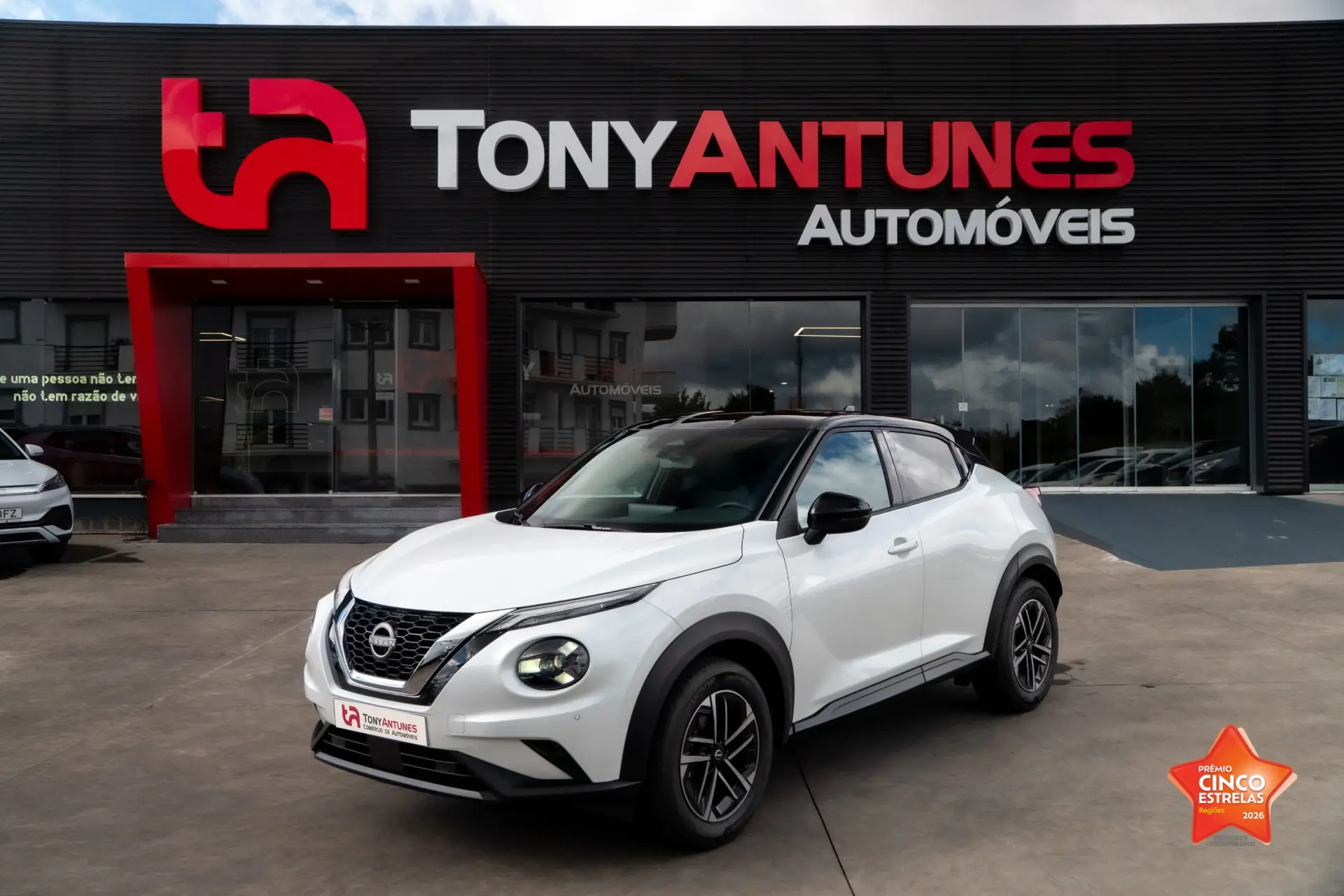 Nissan Juke 1.0 DIG-T N-Connecta Two Tone 1