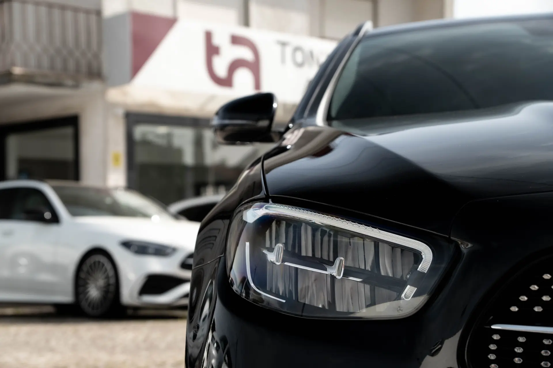 Mercedes-Benz E 300 de 4Matic 9G-TRONIC AMG Line 13