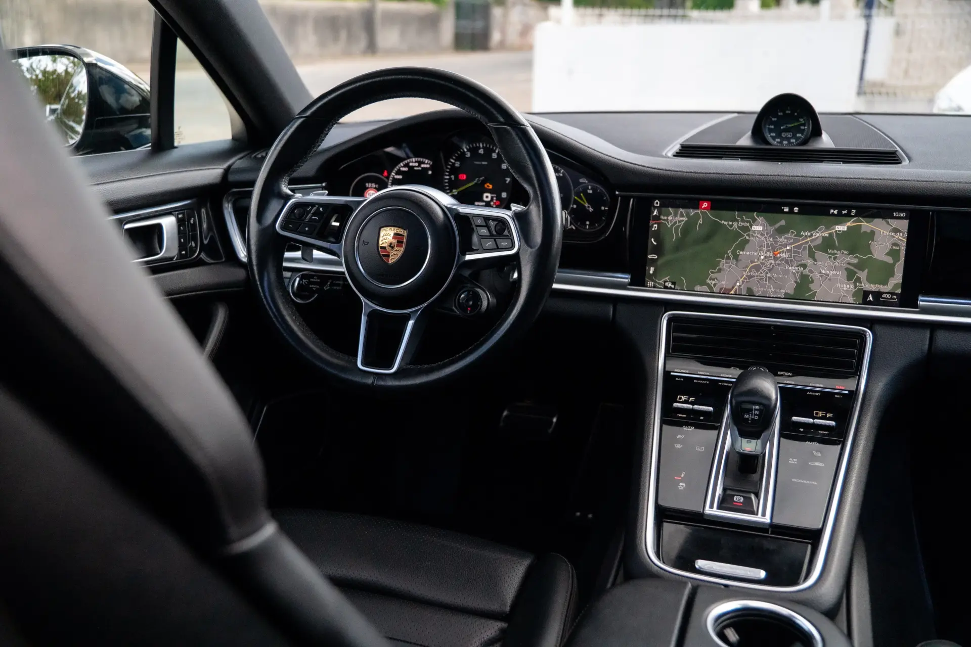 Porsche Panamera Sport Turismo 4 E-Hybrid Platinum Edition 13