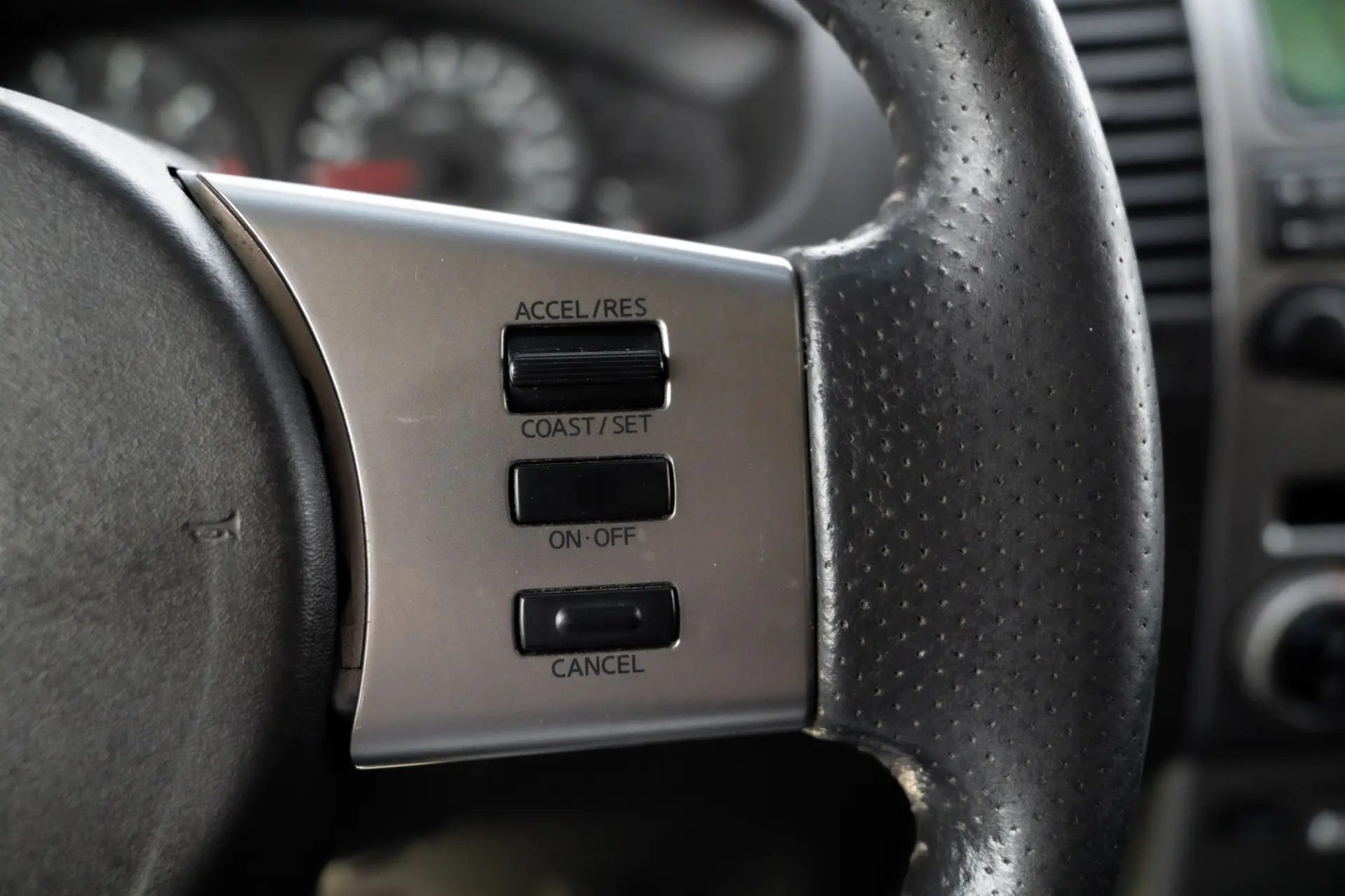 Nissan Navara 2.5 dCi CD Pilot Hi-Tech 22