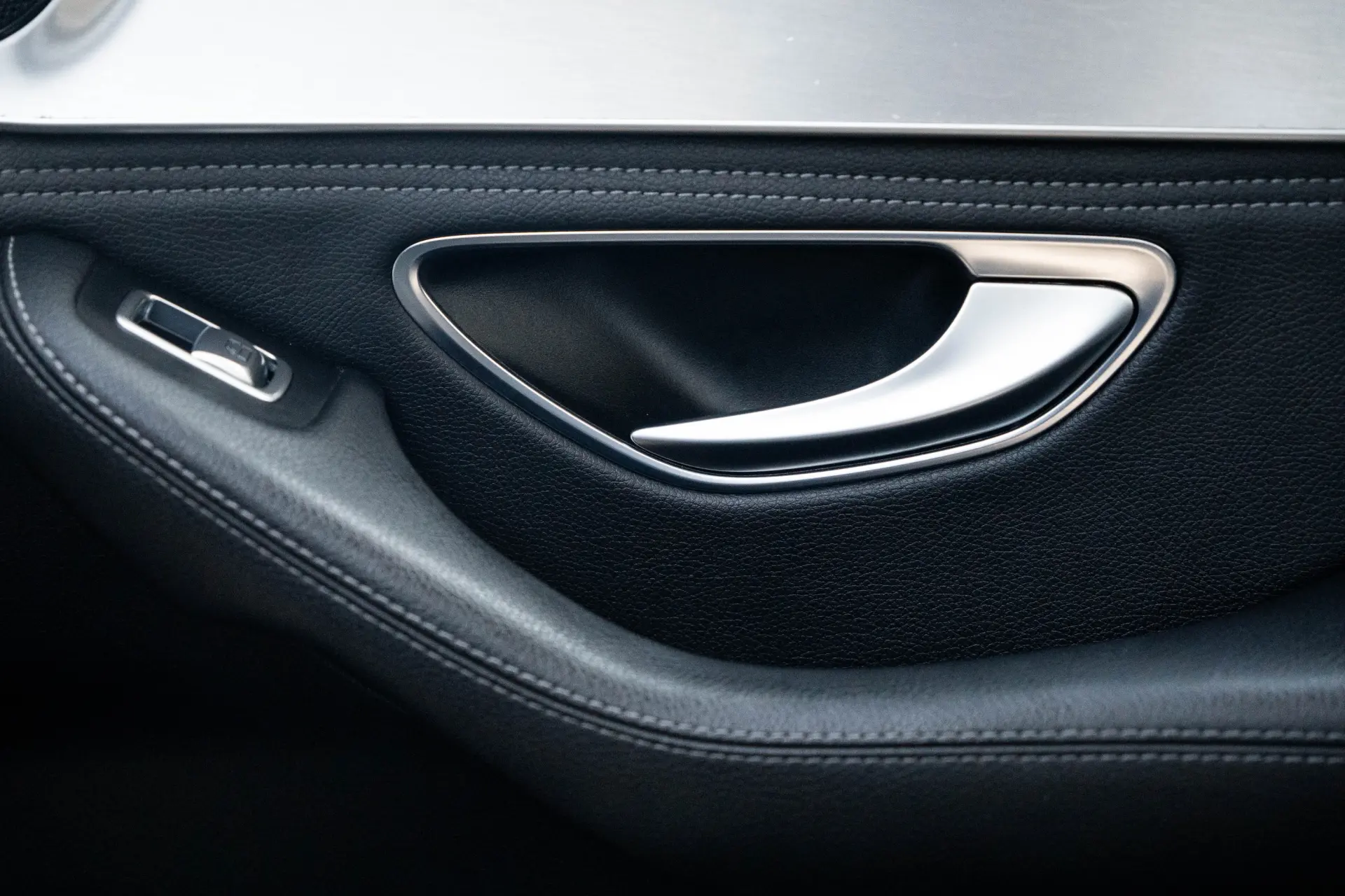 Mercedes-Benz C 200 d Avantgarde 14